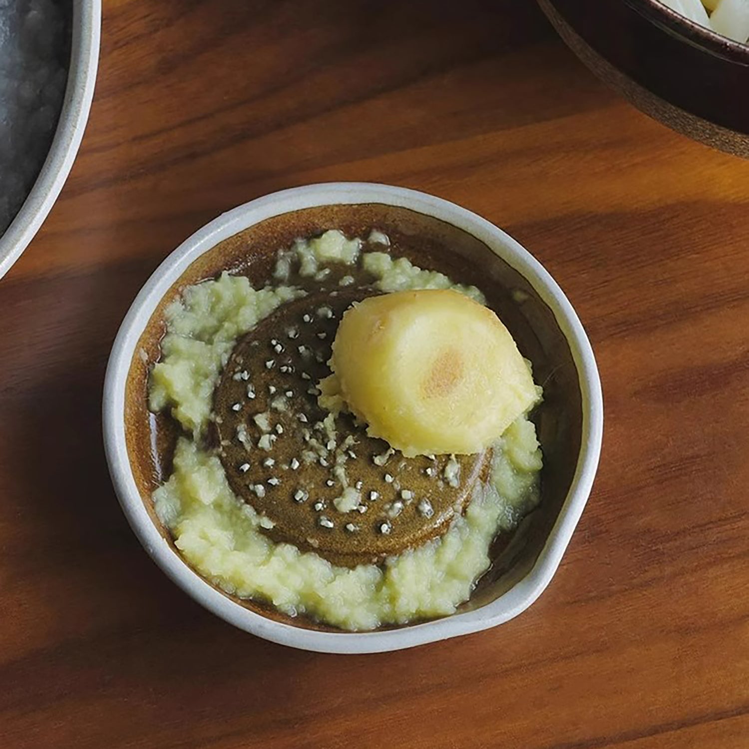 Assiette de broyage japonaise en céramique par Motoshige