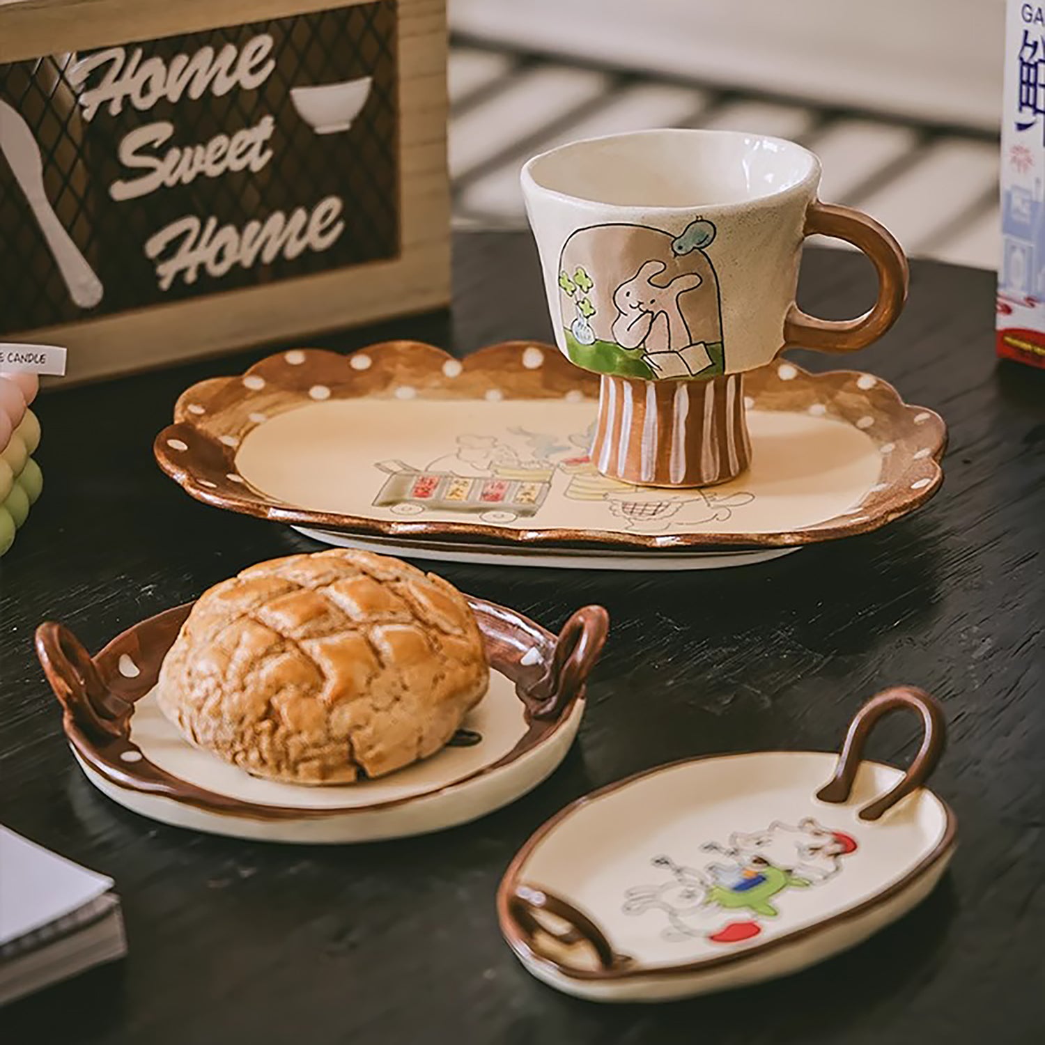 Assiette à dessert artisanale avec Motifs illustrés à la main