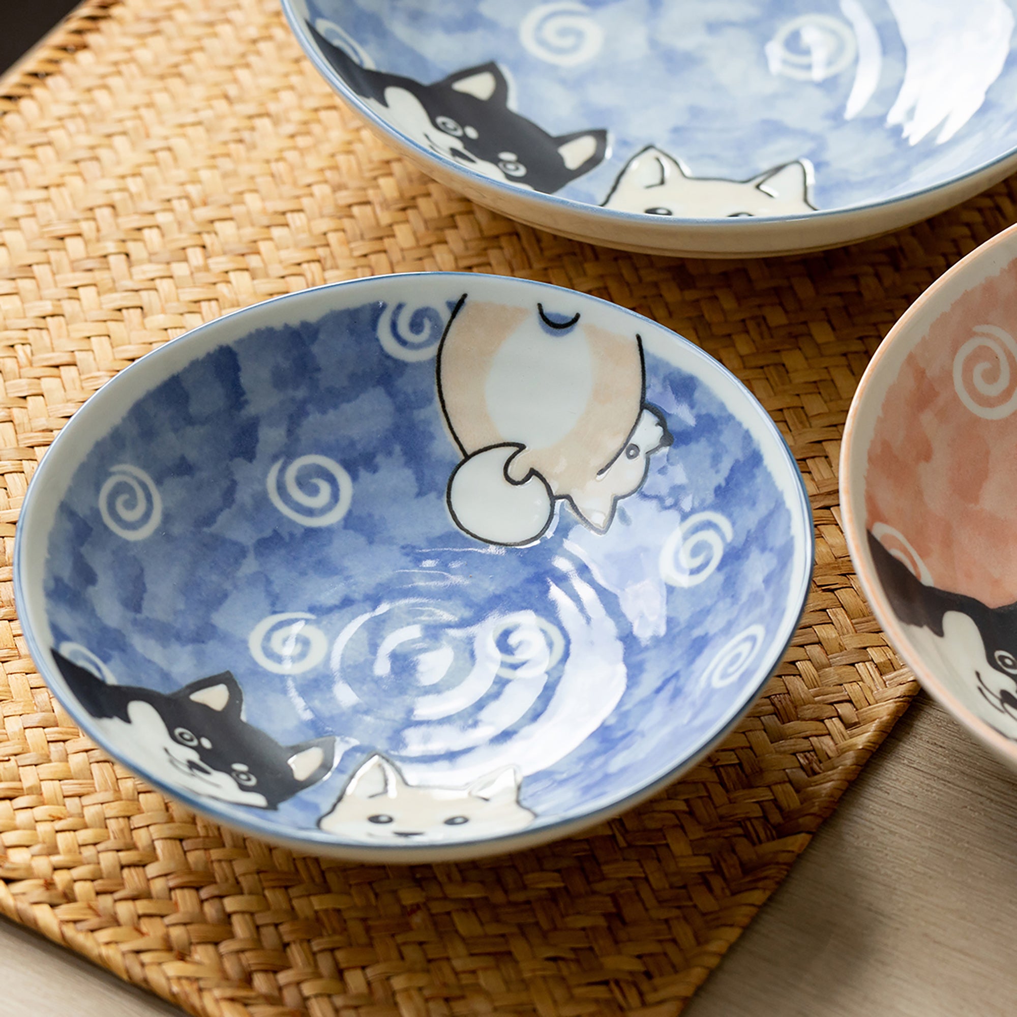 ASSIETTE MOTIF CHIEN DE MINO