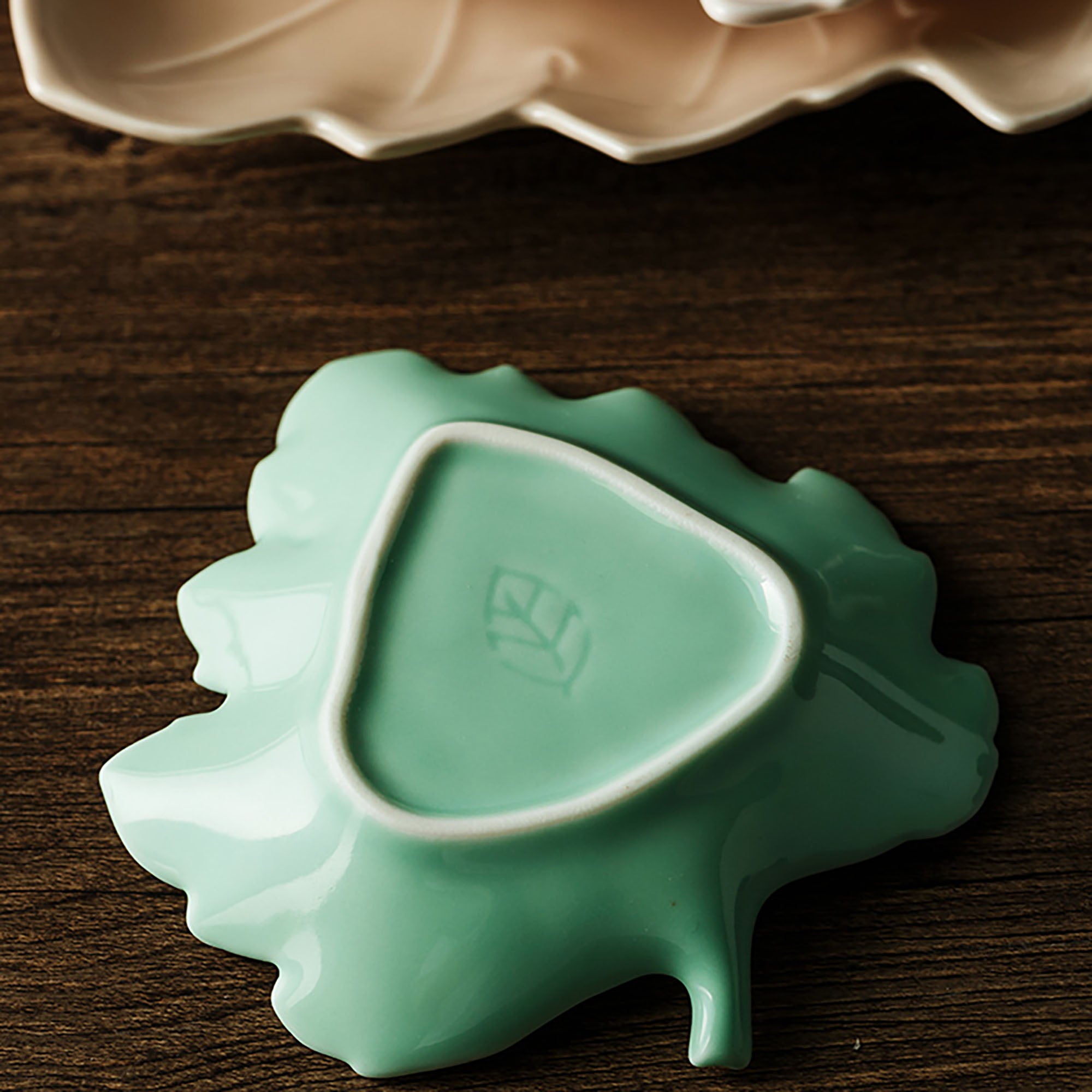 ASSIETTE-FEUILLE