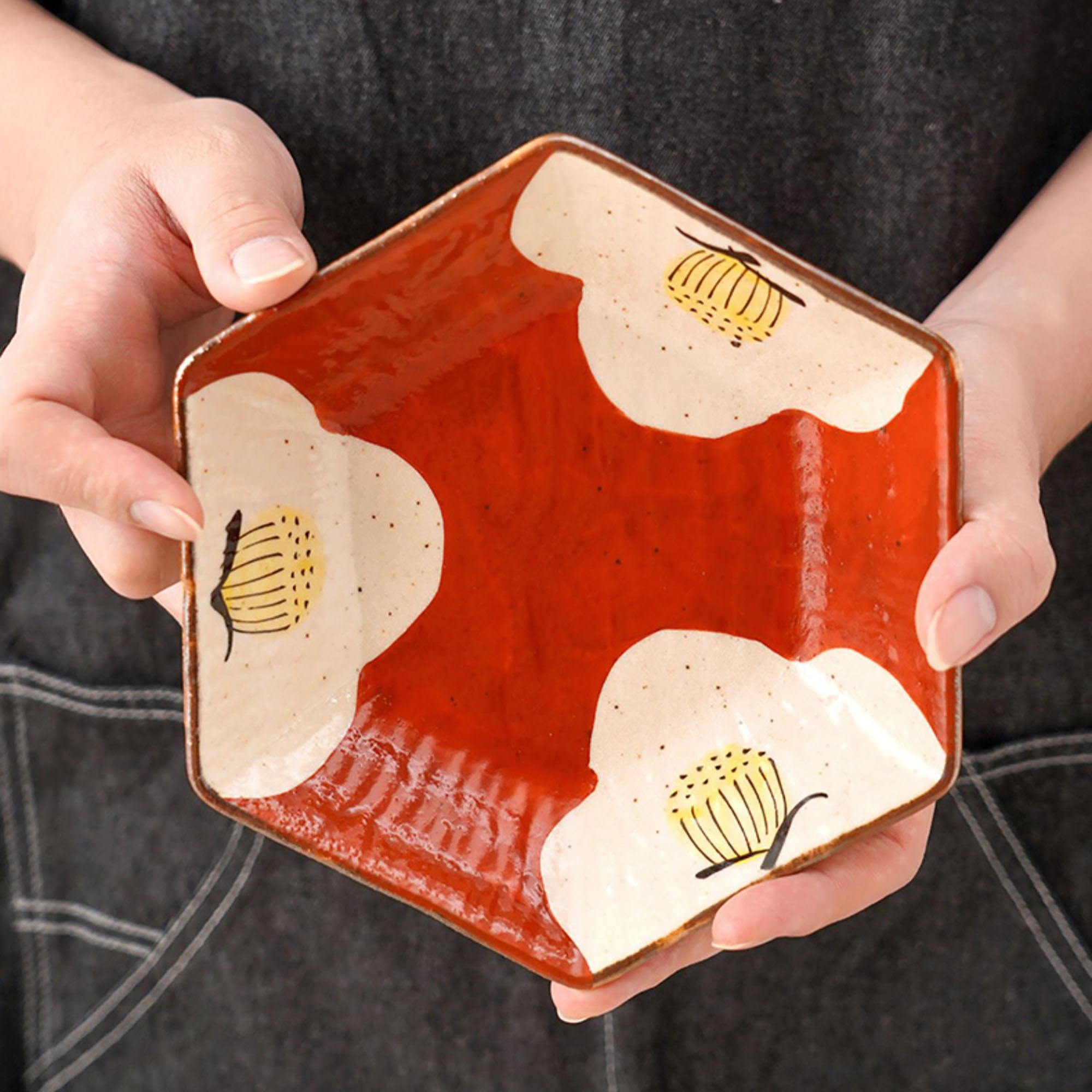 ASSIETTE HEXAGONAL DE MINO