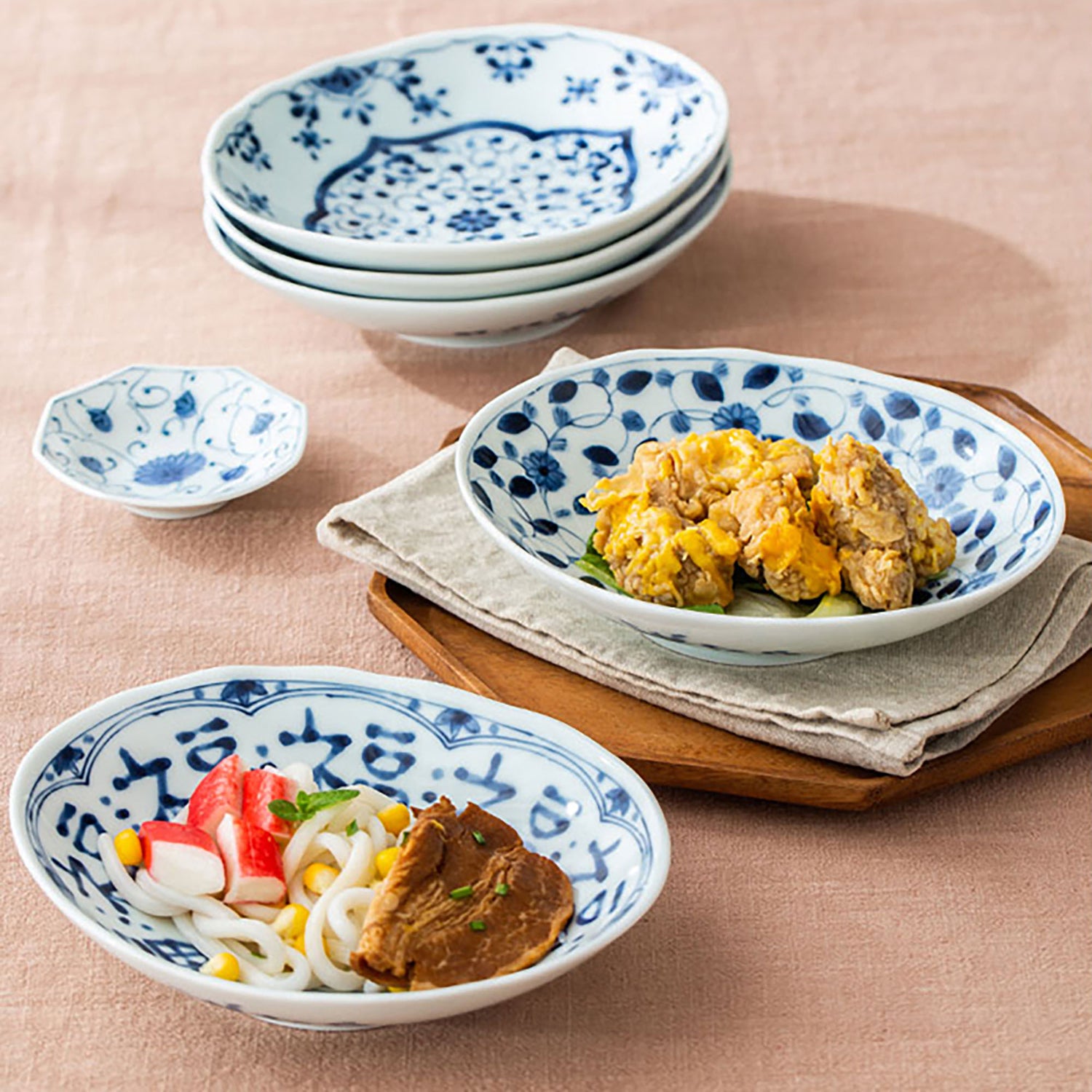 ASSIETTE OVALE BLEU BLANC