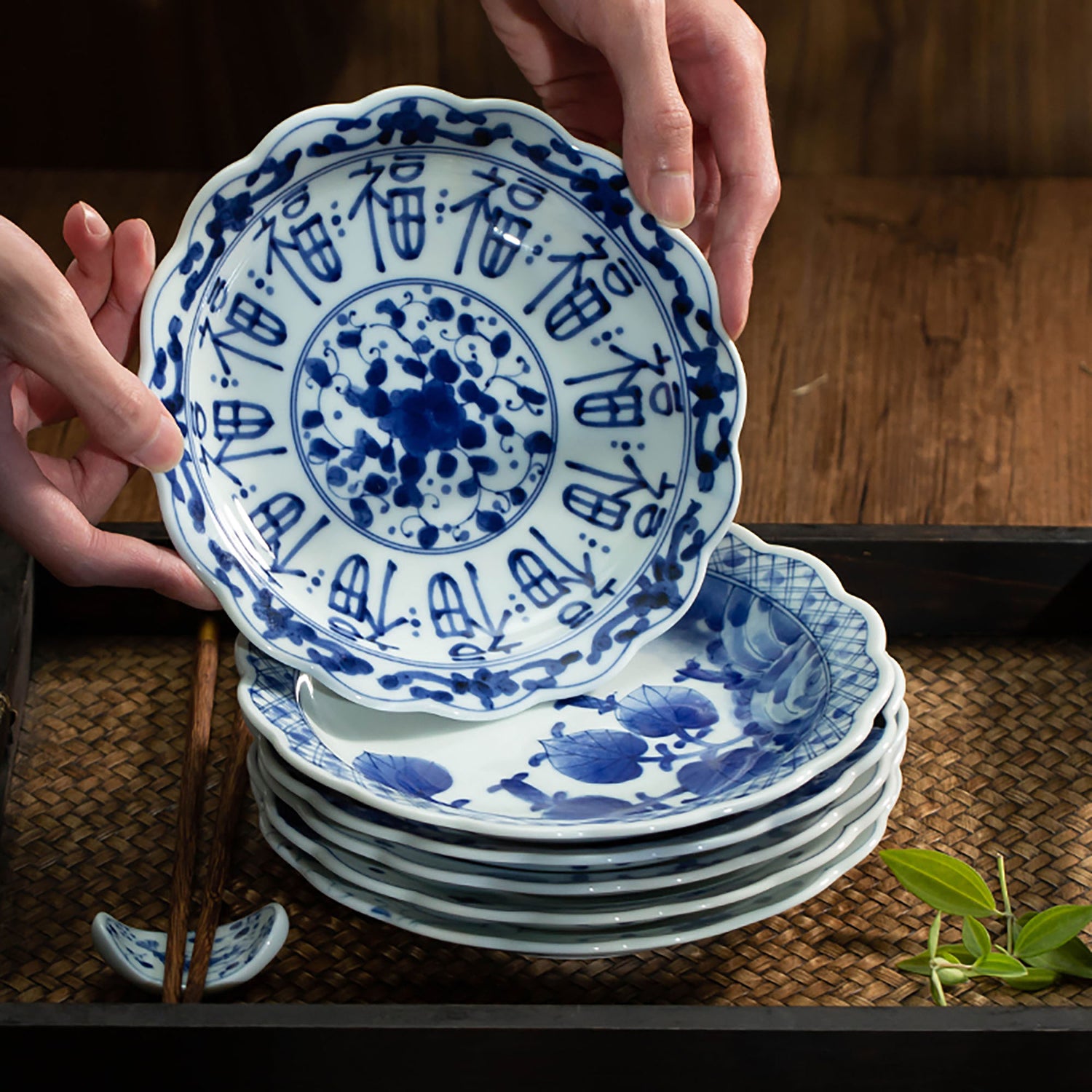 ASSIETTE ROND BLEU BLANC