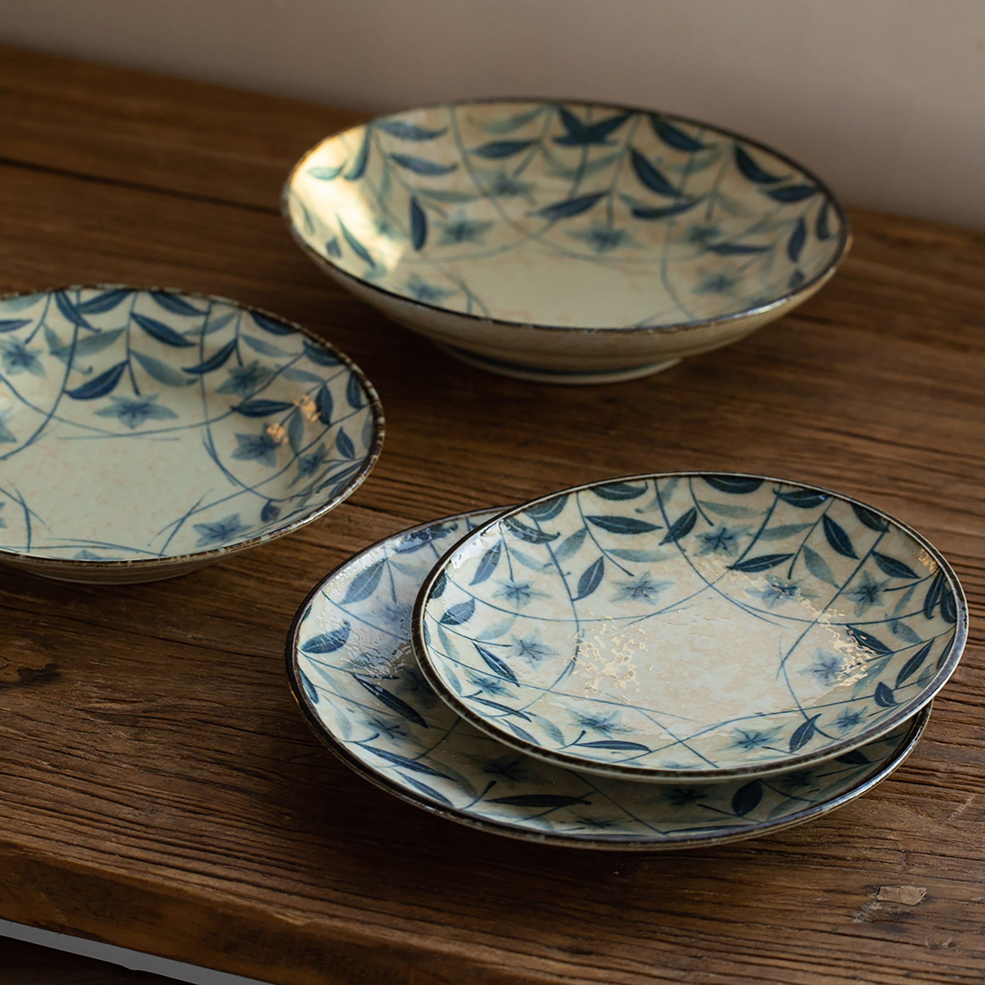 assiette plate vintage campanules bleu