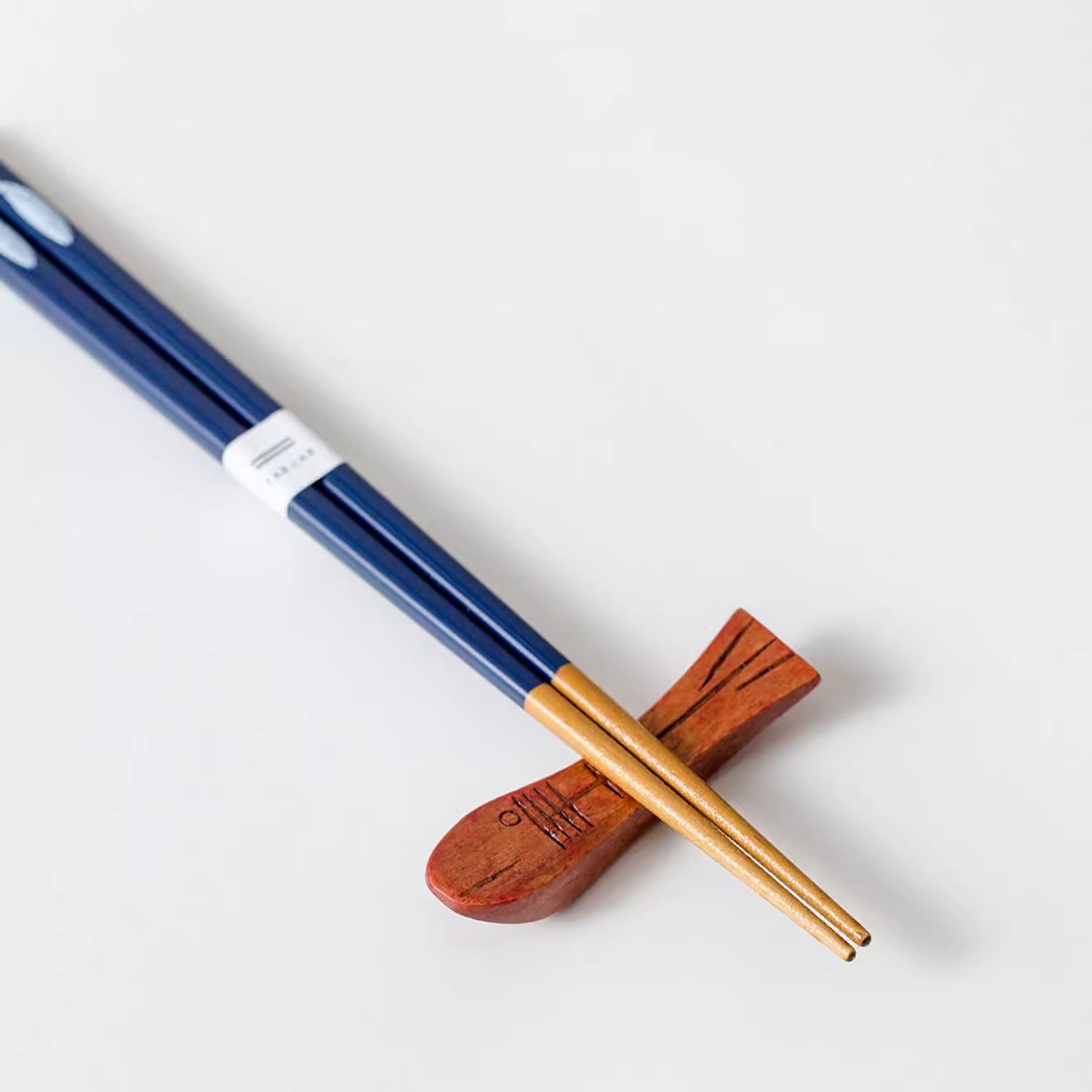 Baguettes en bois avec Design baleine