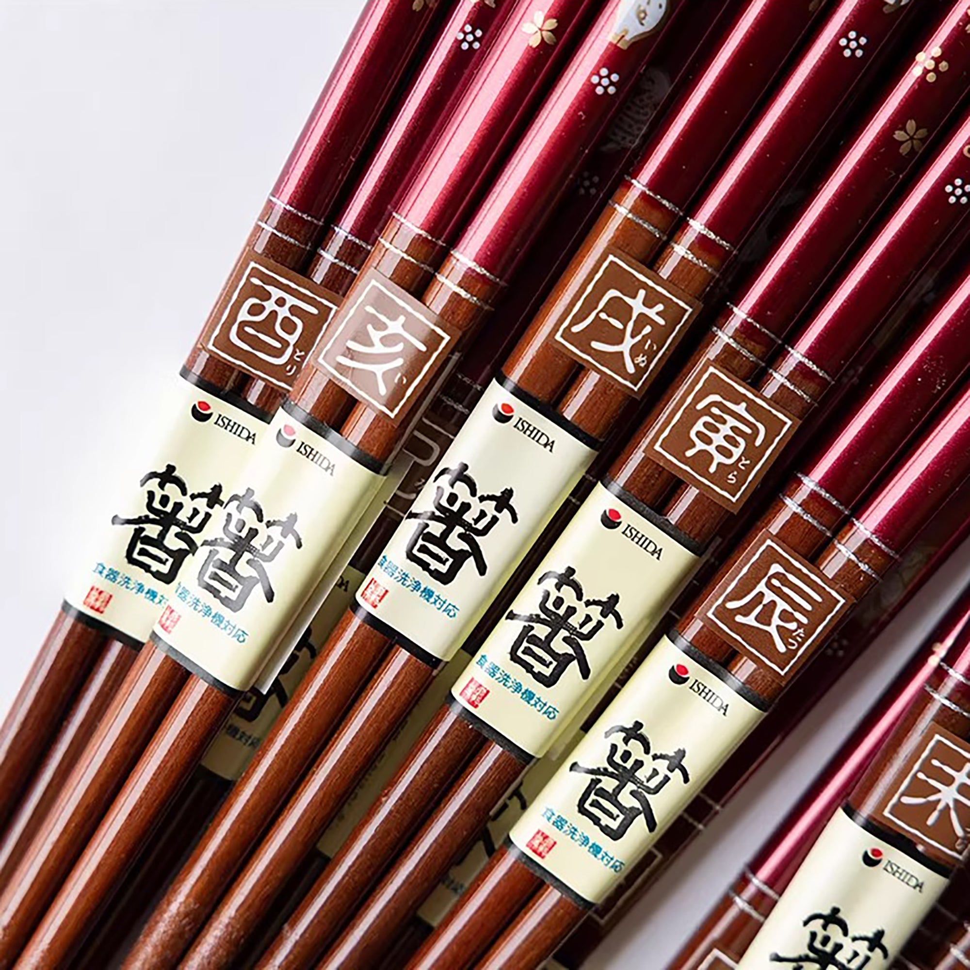 Baguettes japonaises en bois naturel rouge nacré motif zodiac