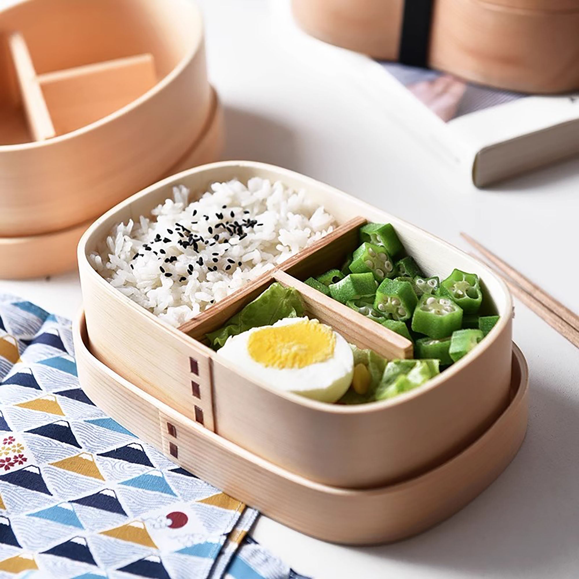Bento en bois de cèdre avec séparateur