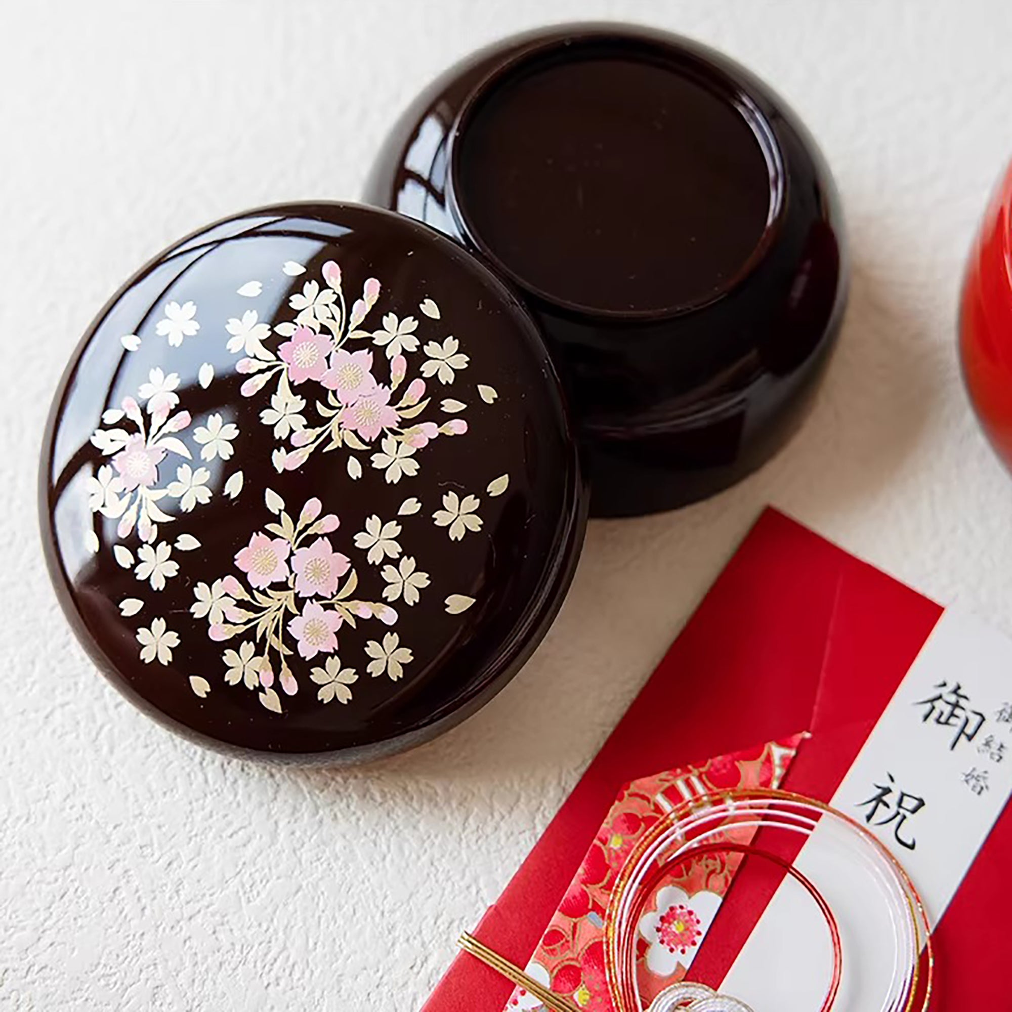 Boîte laquée sakura Yamanaka