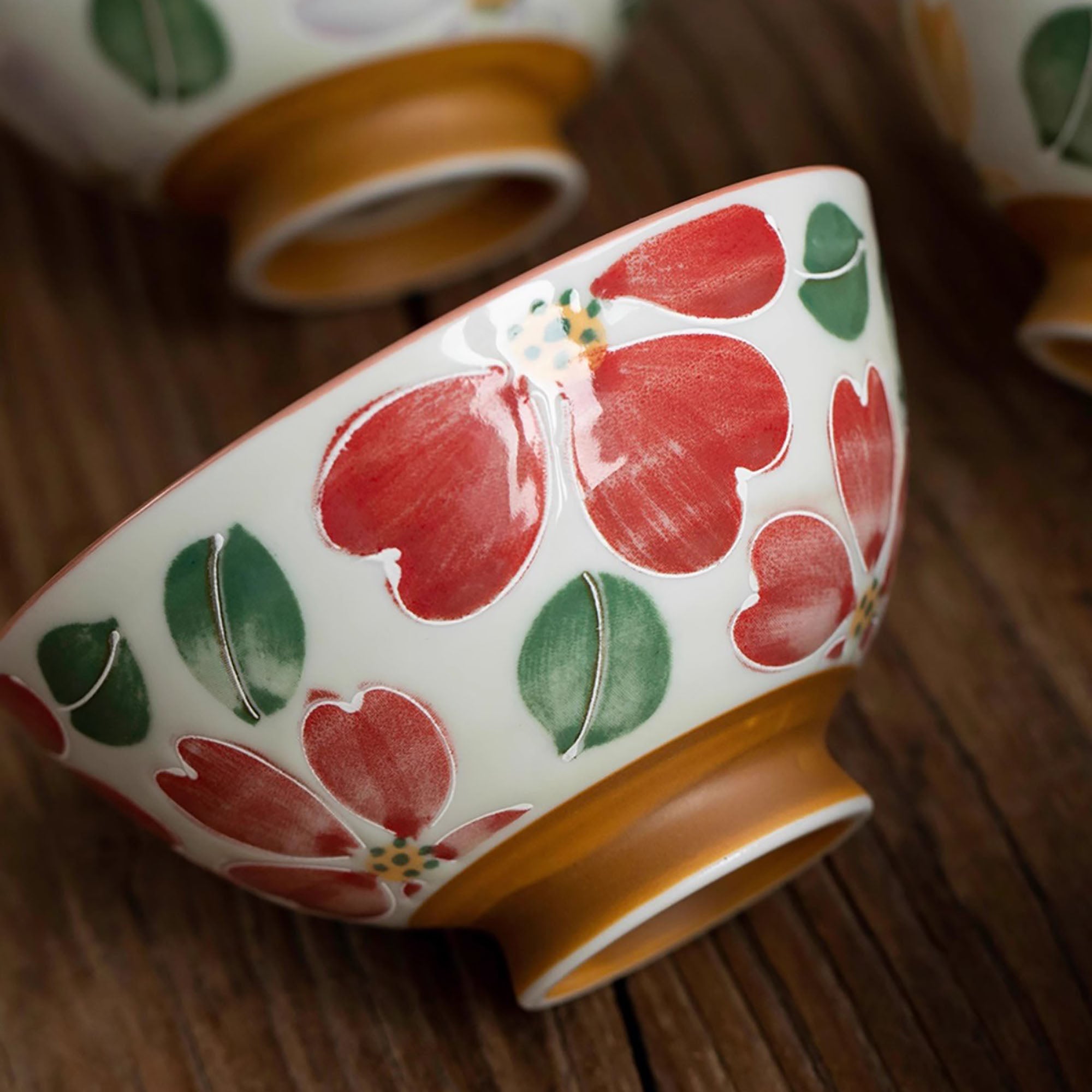 Minoyaki ceramic bowl with colorful flowers pattern