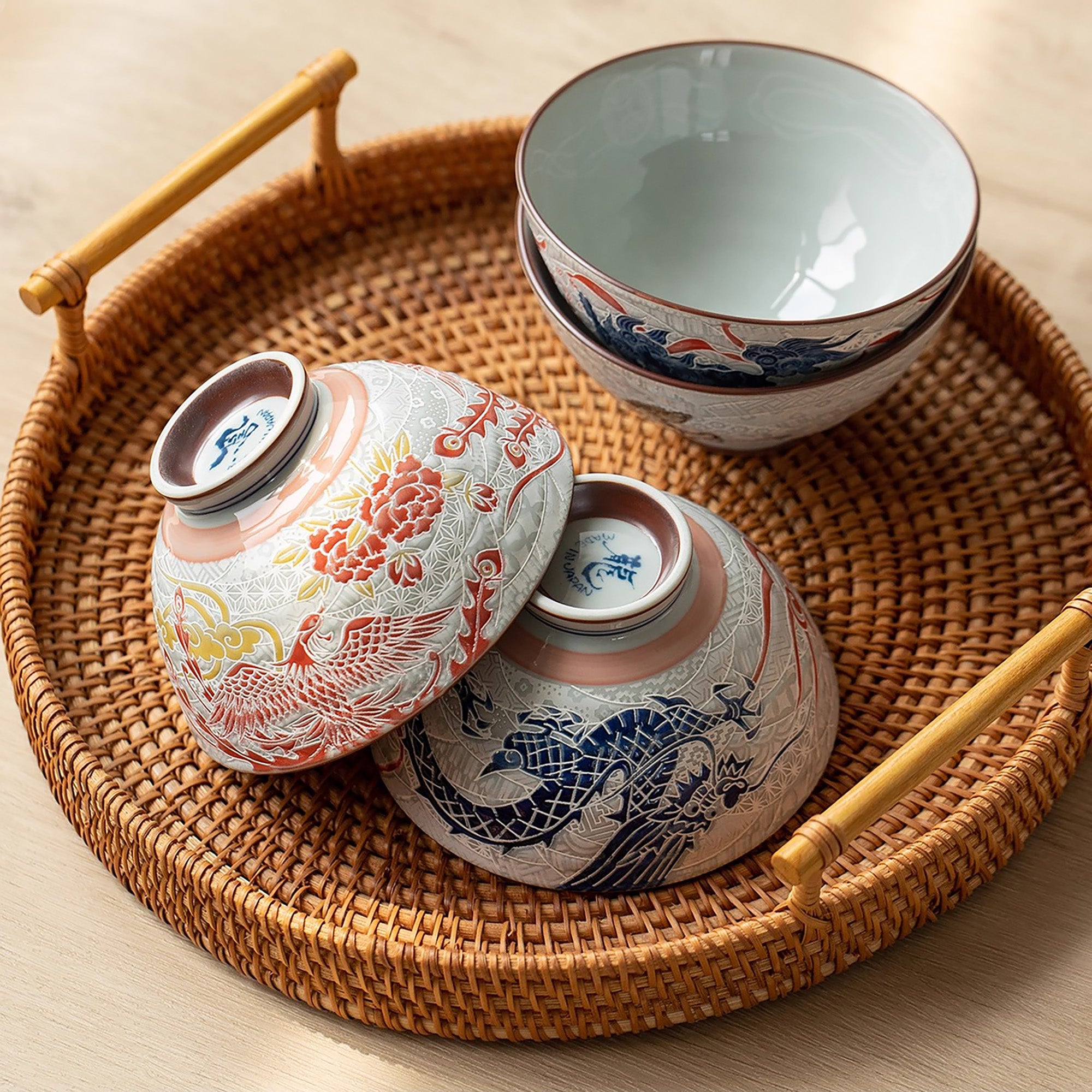 Bol Mino-yaki avec motif bonheur en relief