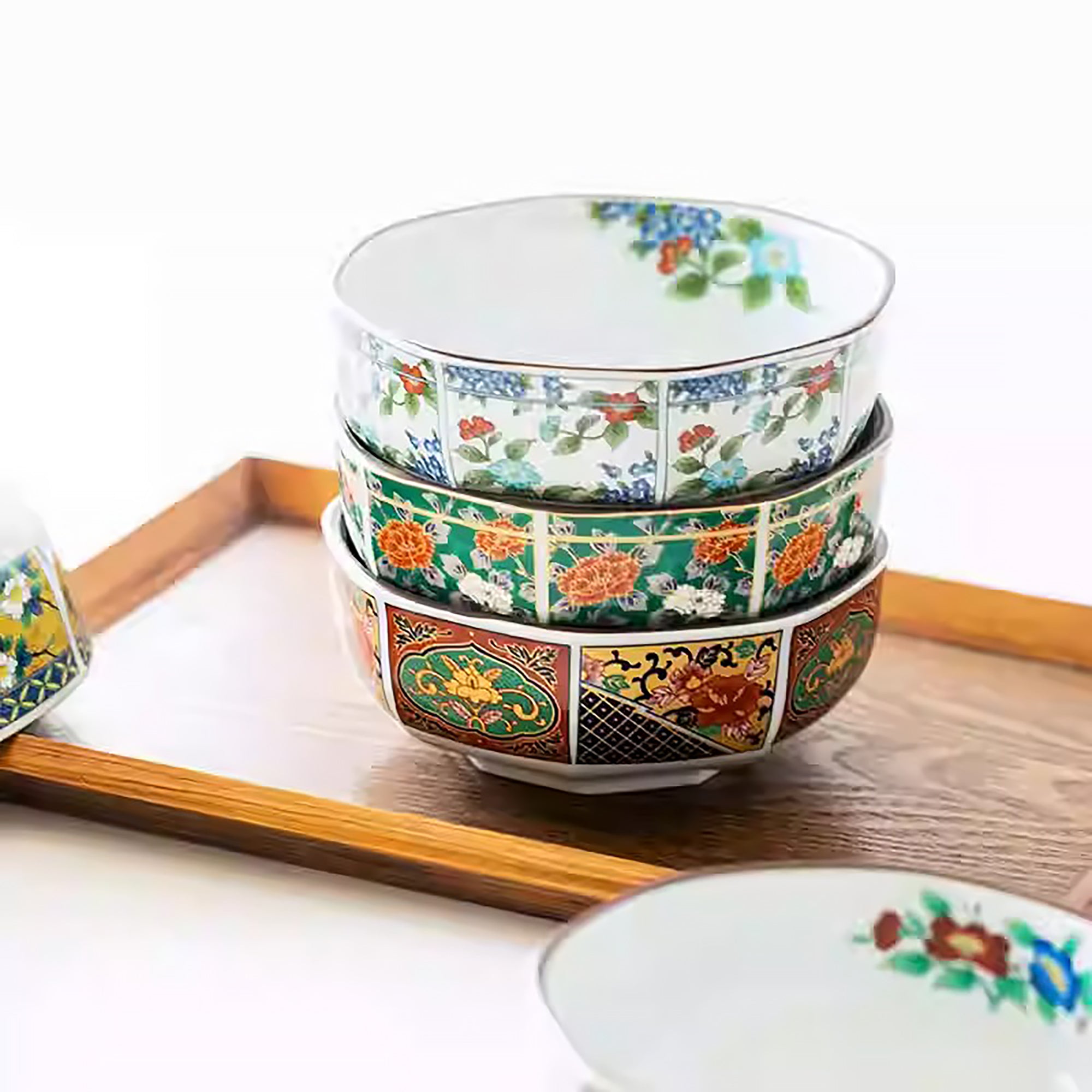 Bol octogonal Minoyaki avec motifs floraux teintés