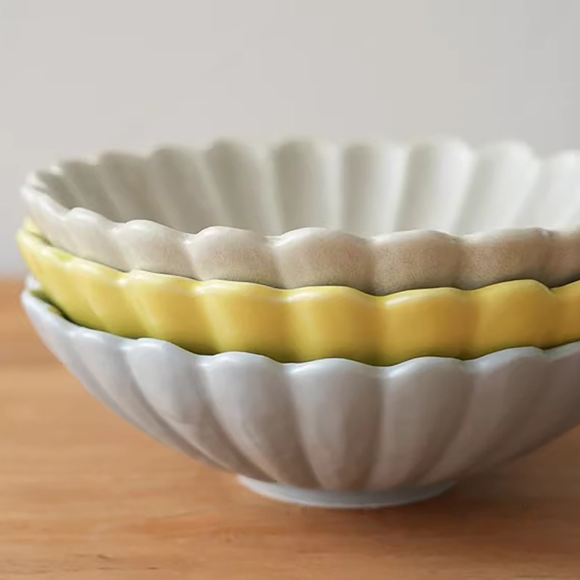 Assiette Mino-yaki forme chrysanthème