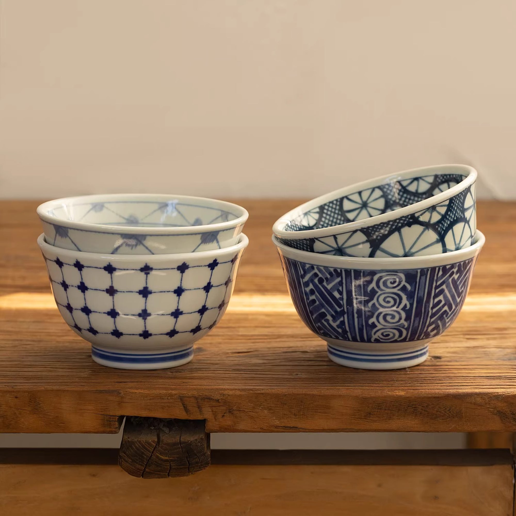 Bol Minoyaki bleu et blanc motif quadrillage