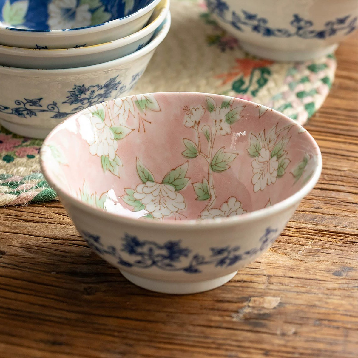 Bol Mino-yaki à motifs de fleurs d&