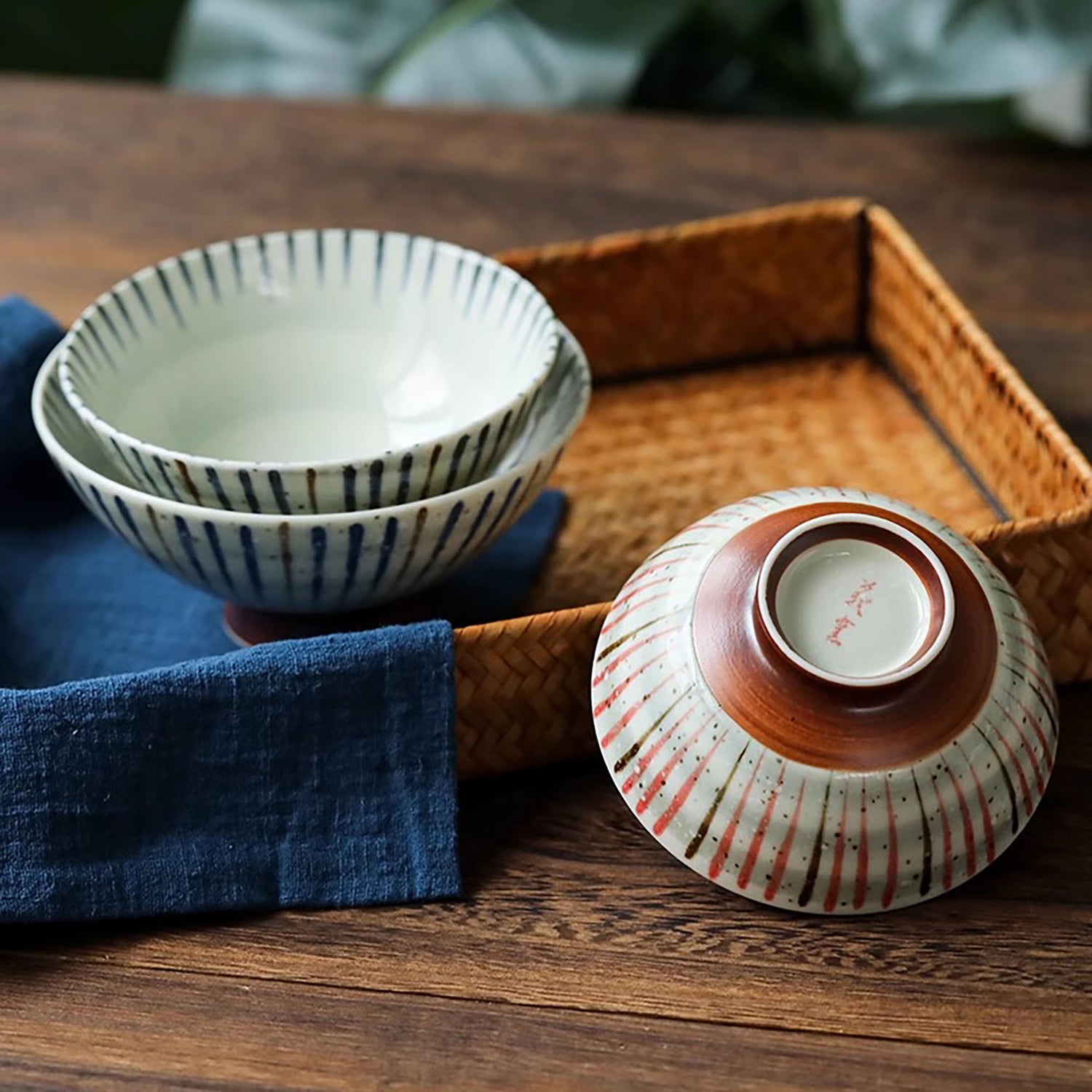 Bol en céramique Minoyaki avec Motif Suji-Tokusa