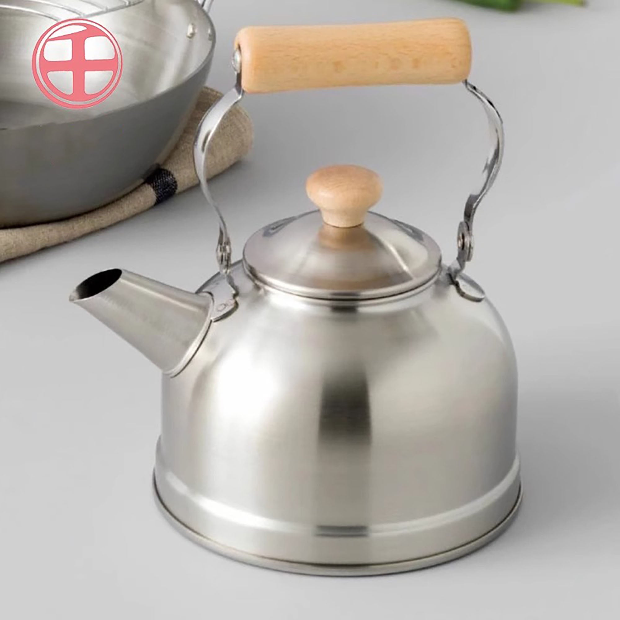 Bouilloire japonaise en inox FREIZ avec poignée en bois