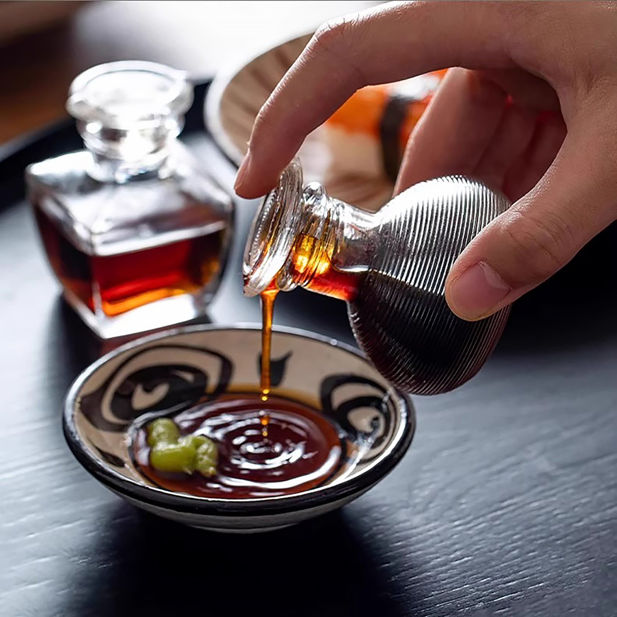 Bouteille à sauce en verre « Ko-chu » de Hirota Glass
