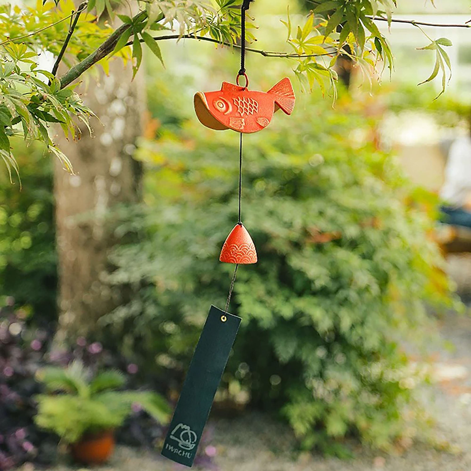 Carillon japonais IWACHU en fonte Nambu forme Carpe Koï Rouge
