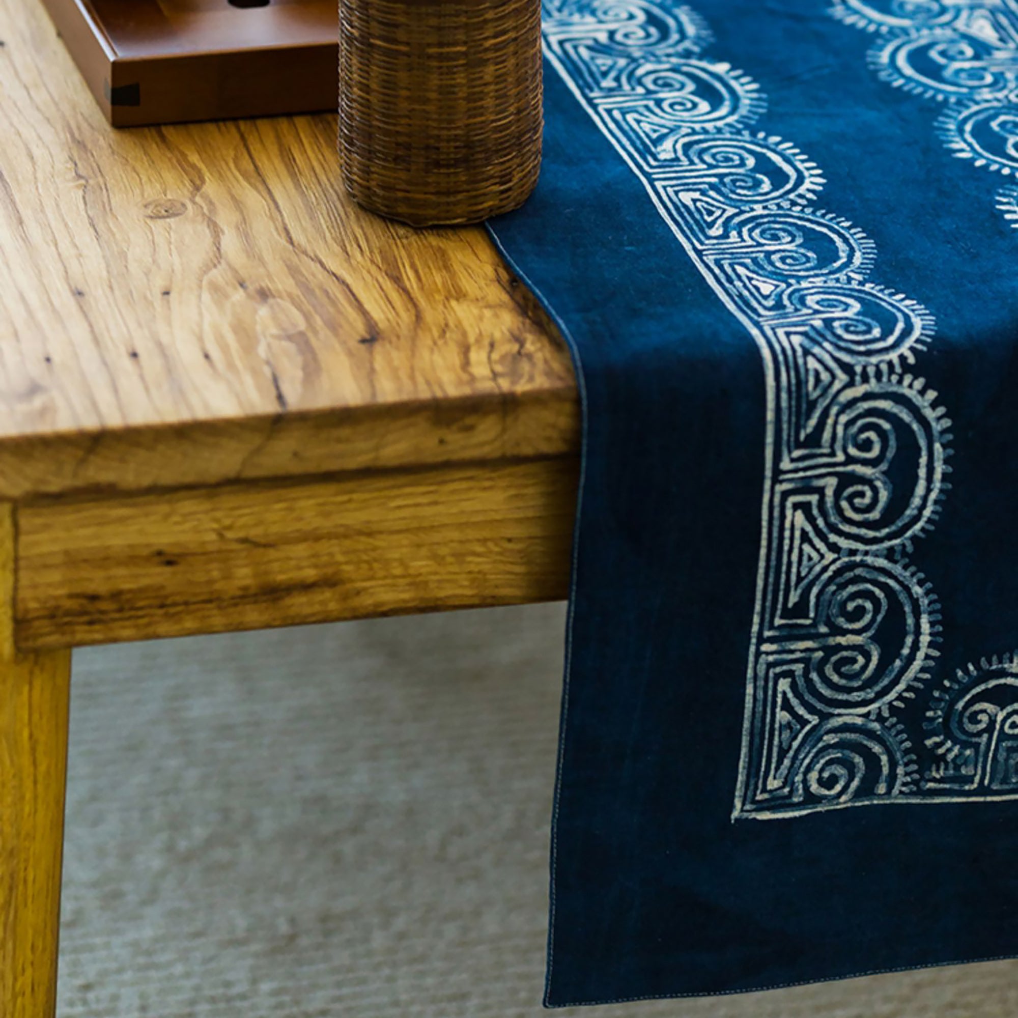 Chemin de table batik traditionnel Yi