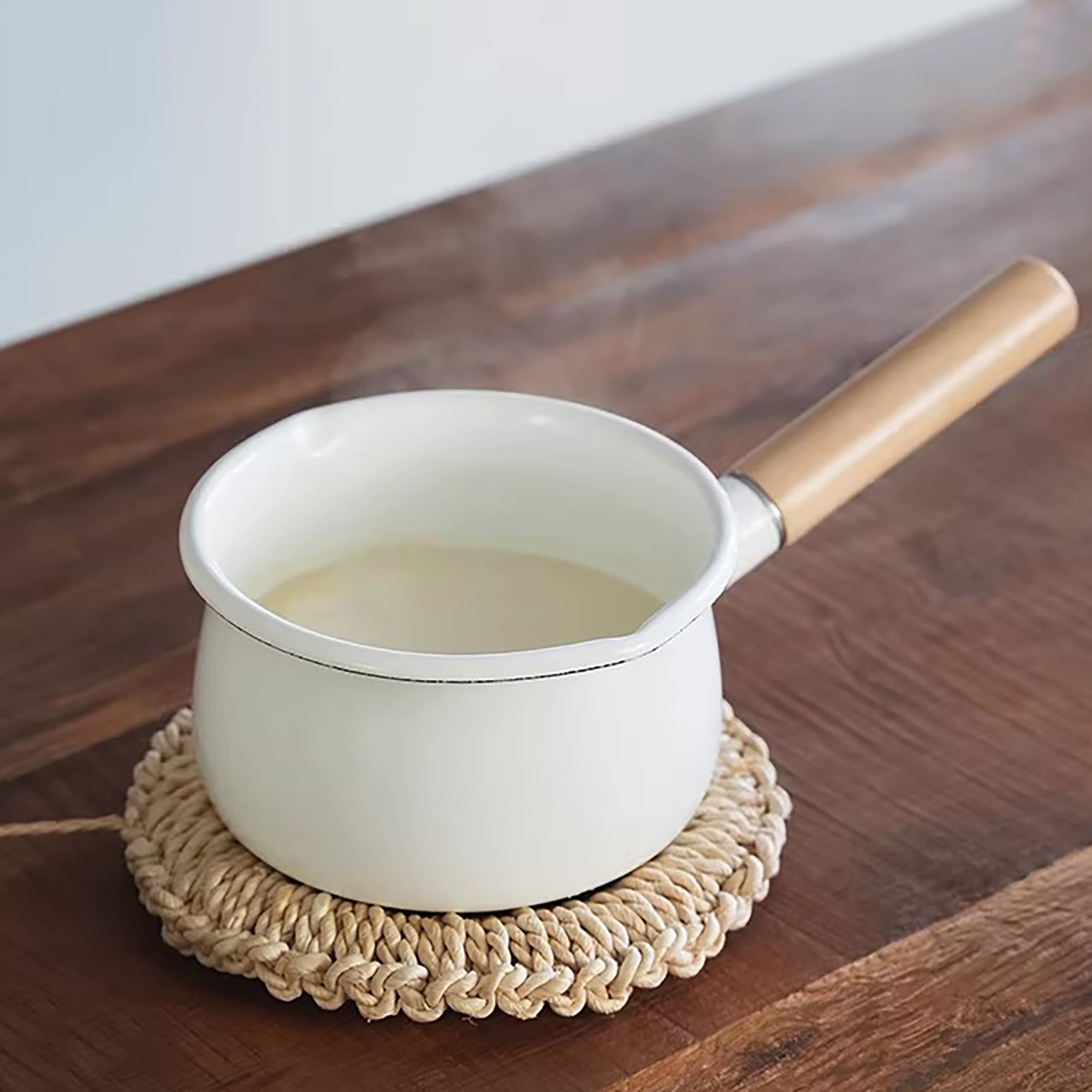 Mini casserole en émail avec manche en bois Shimoyama