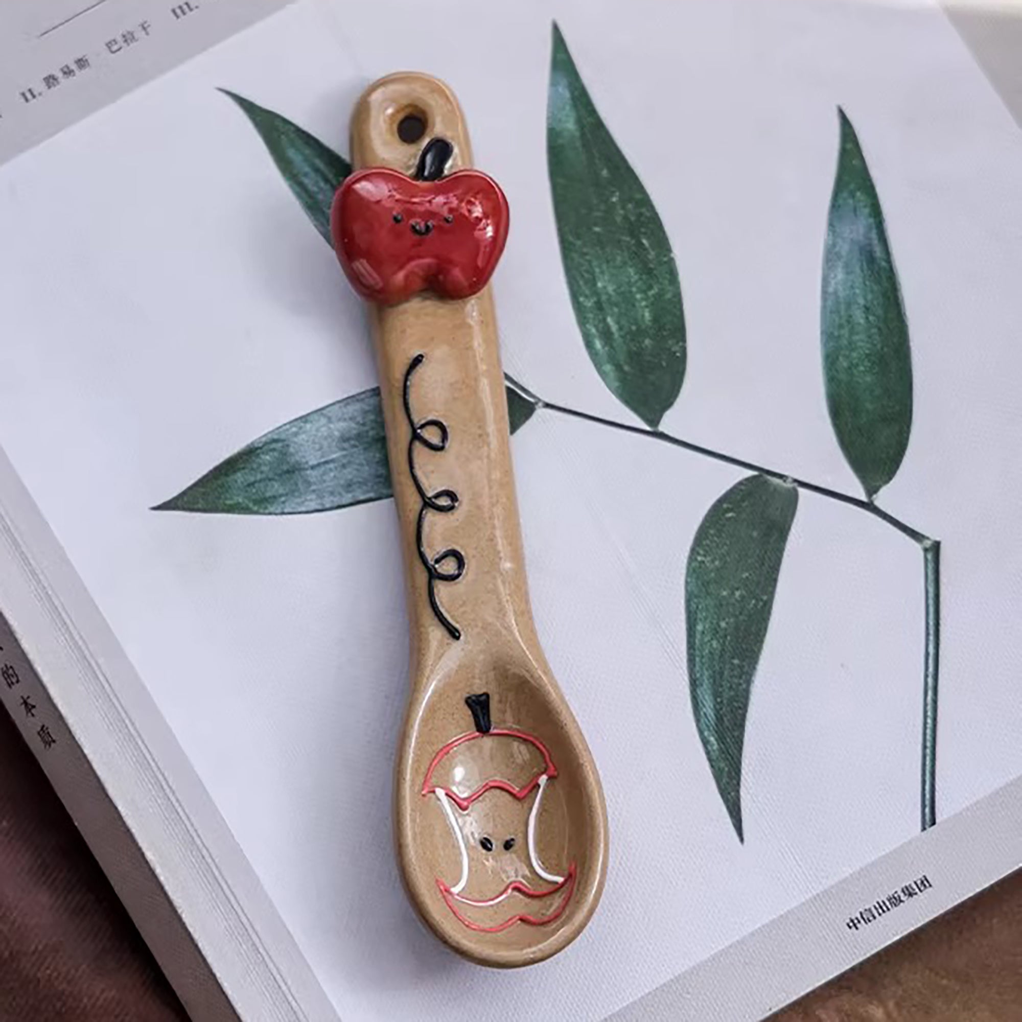 Cuillère à café en céramique peinte à la main