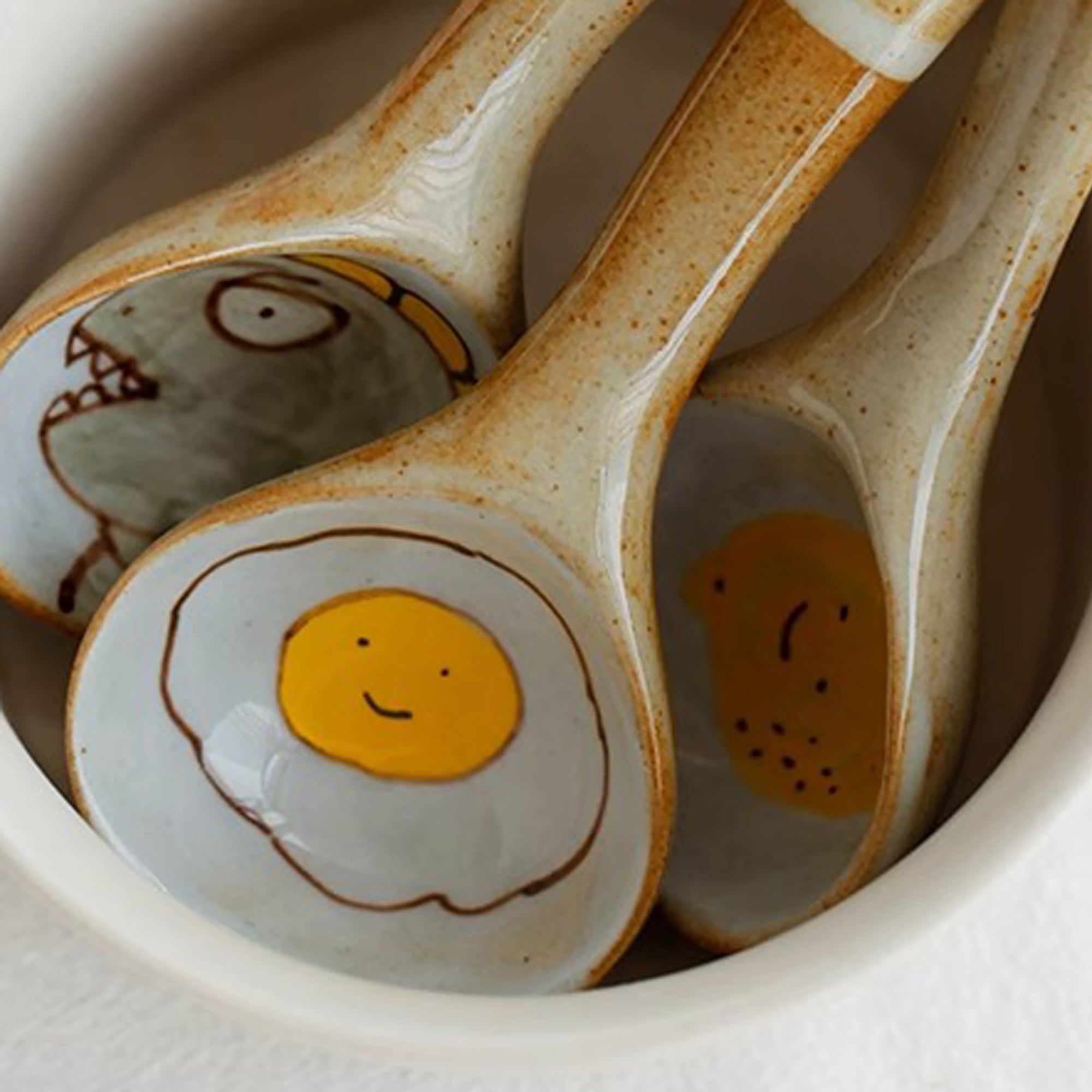 Cuillère en céramique artisanale