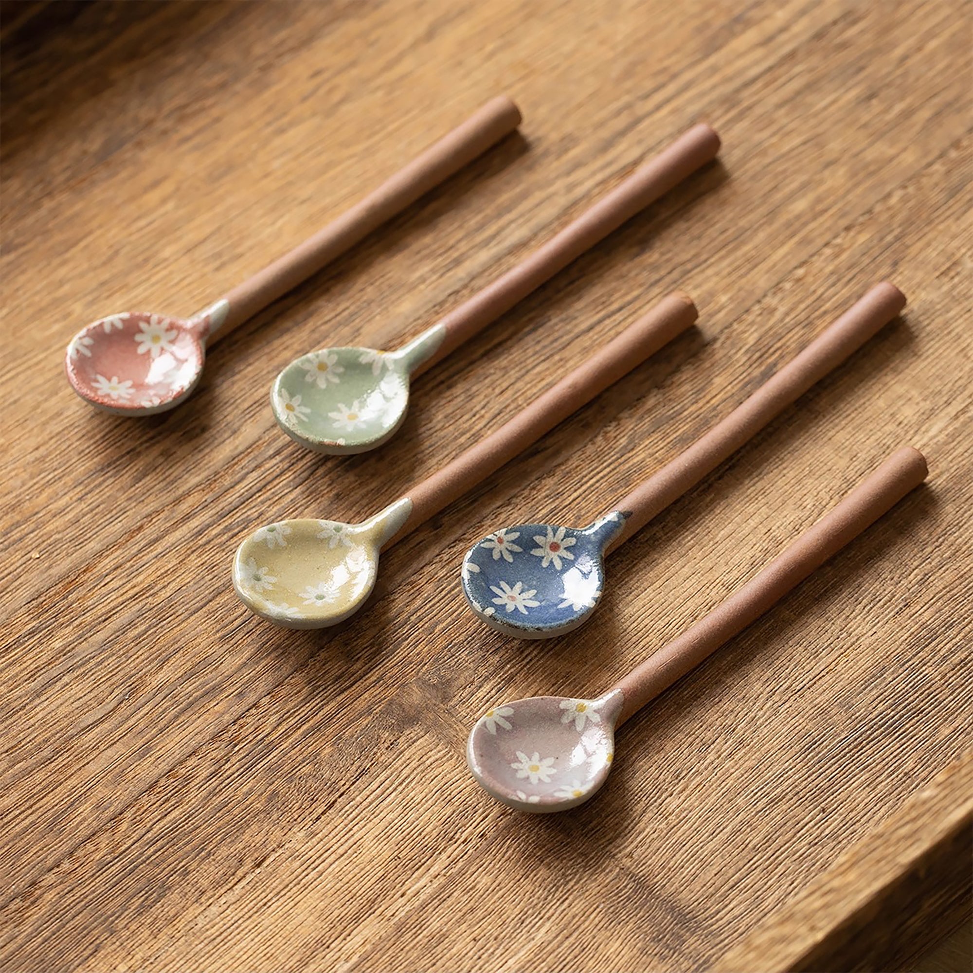 Cuillère à café en grès Minoyaki avec motif fleurs