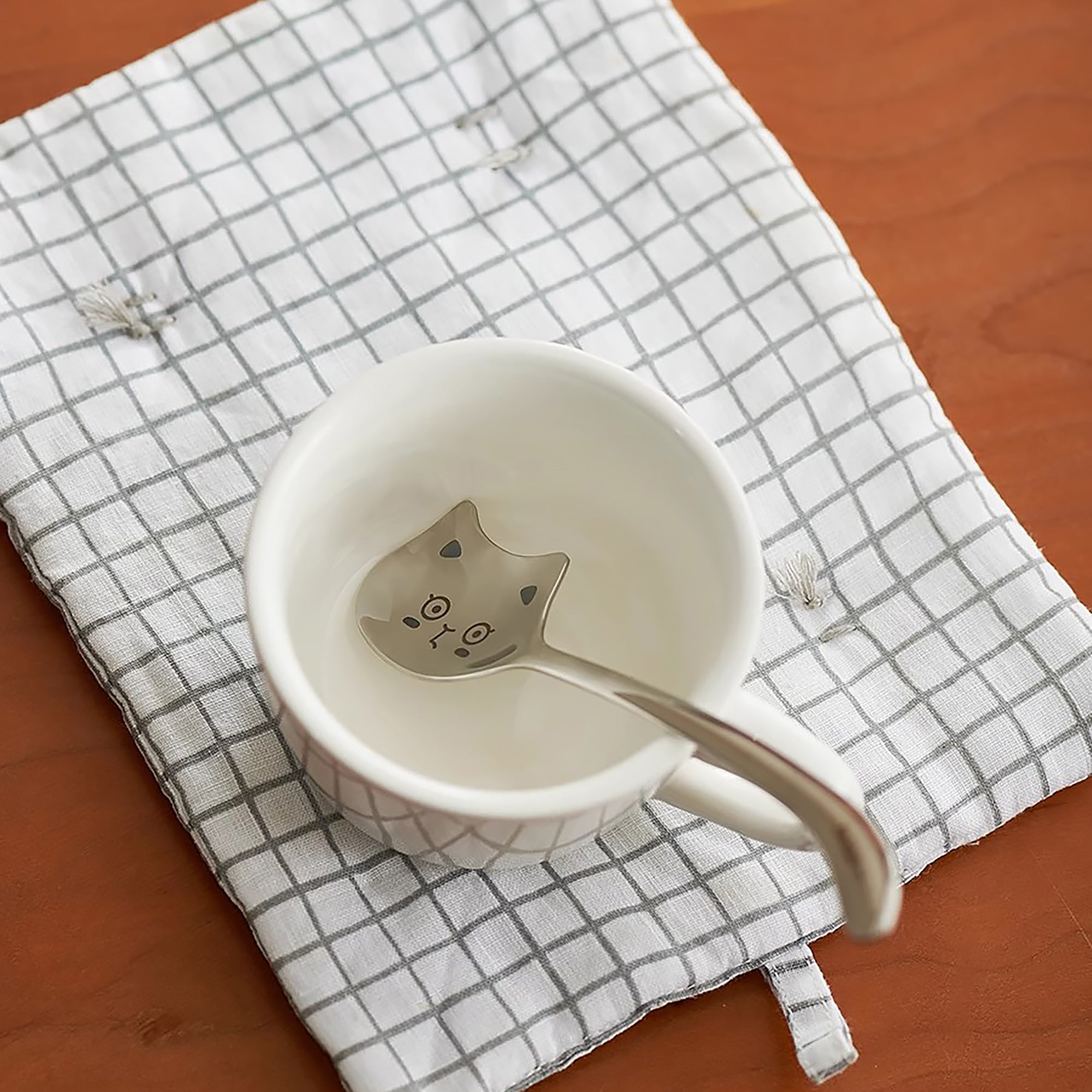 Cuillère en acier inoxydable avec gravure de chat mignon