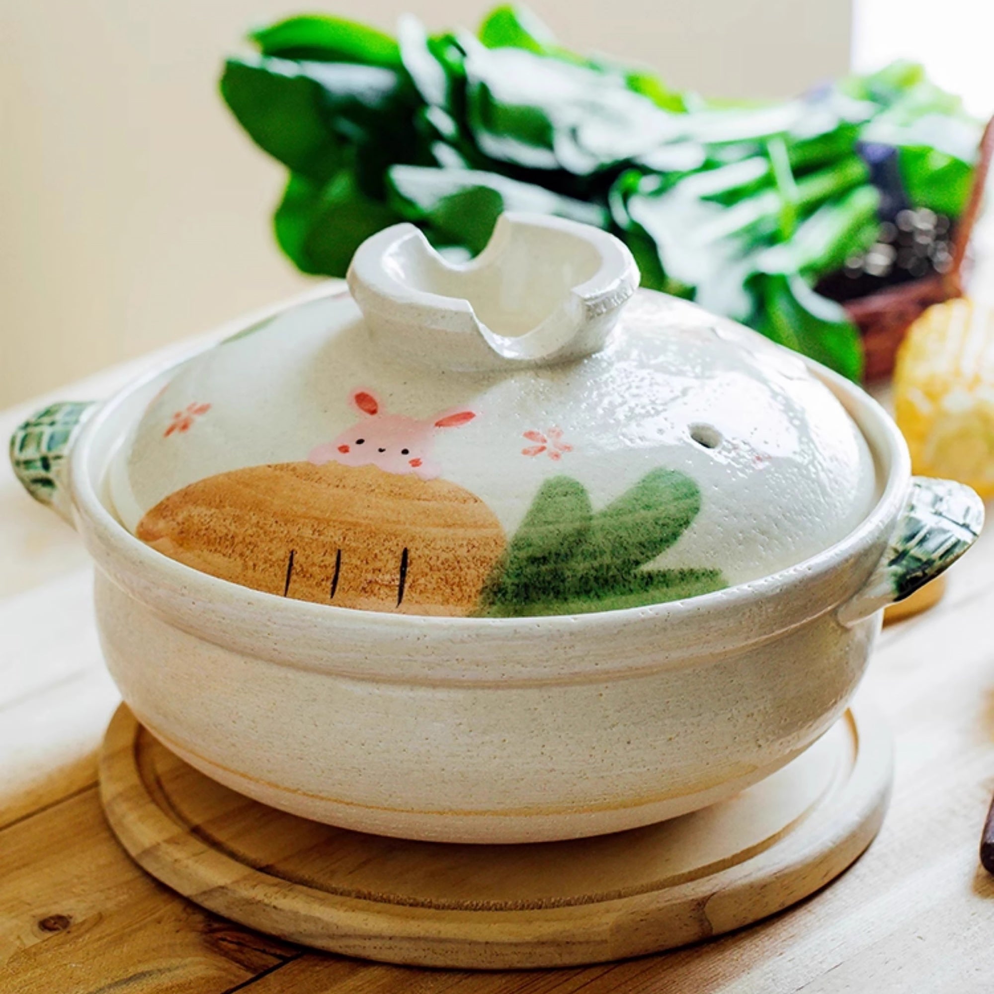 Donabe Banko-yaki fait main avec motif lapin