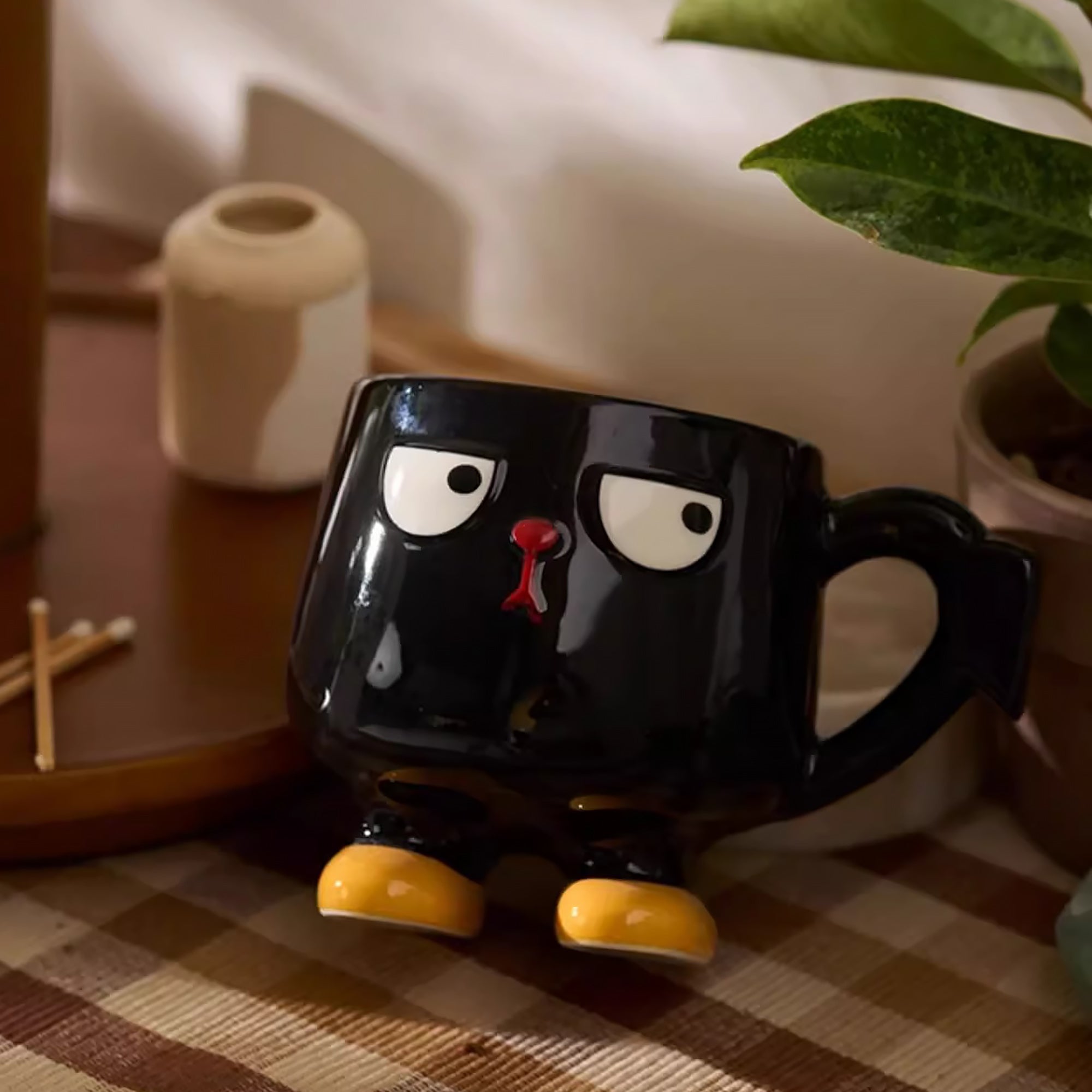 Mugs en céramique avec poignées cœur