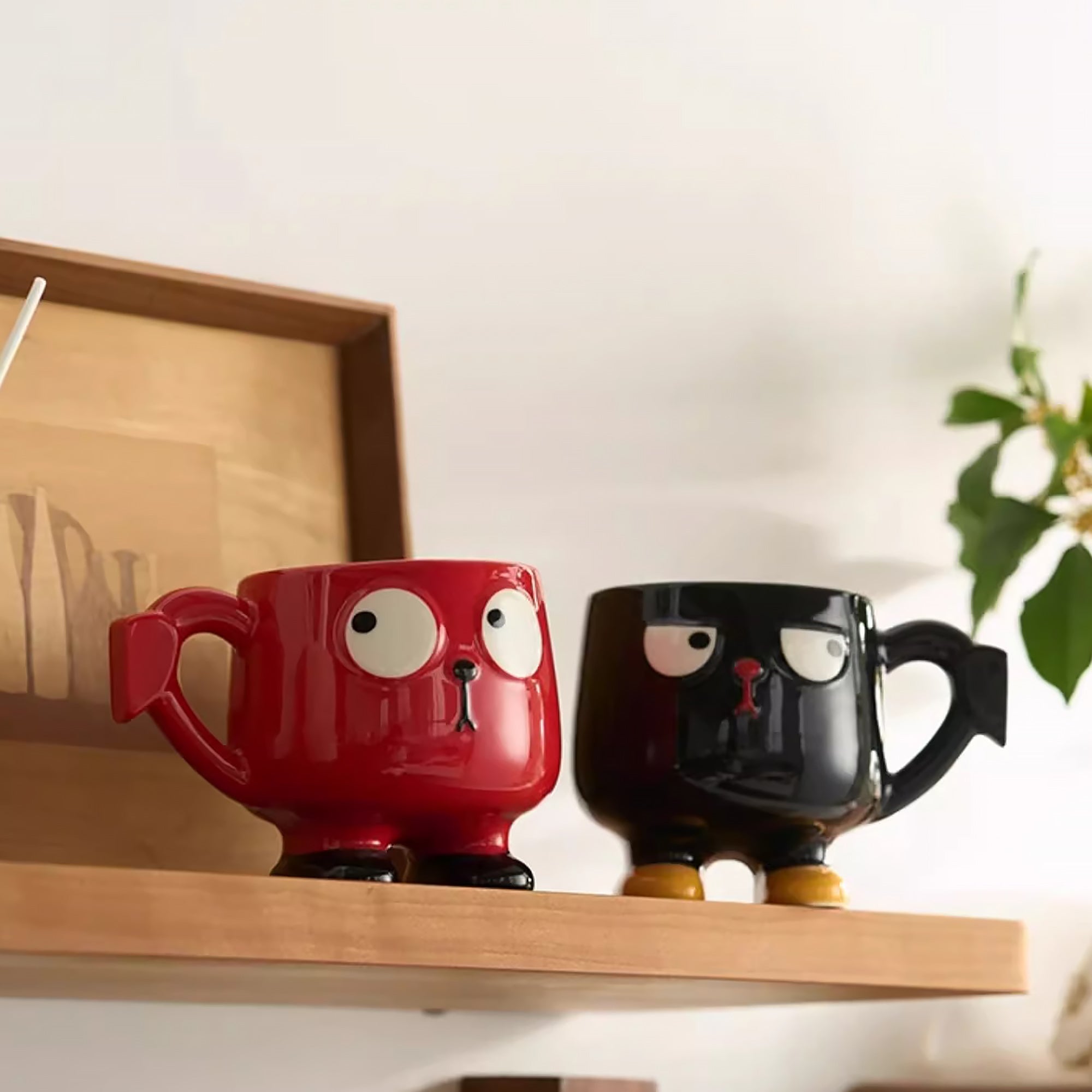 Mugs en céramique avec poignées cœur