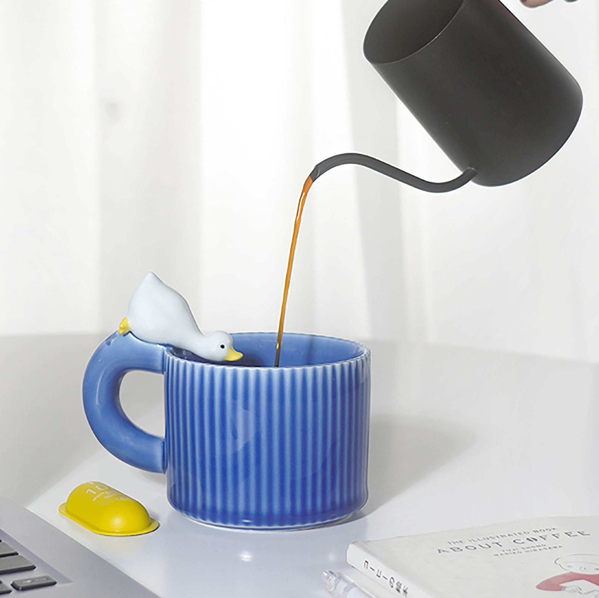 MUG-CANARD-PORCELAINE