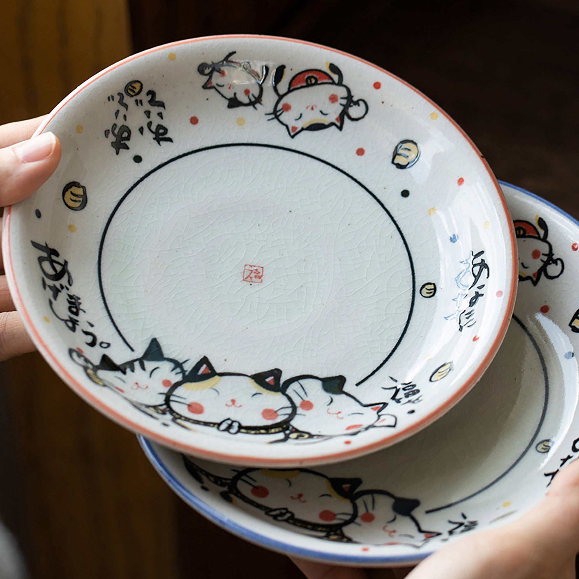 Assiette Minoyaki avec mignon design de chat bonheur