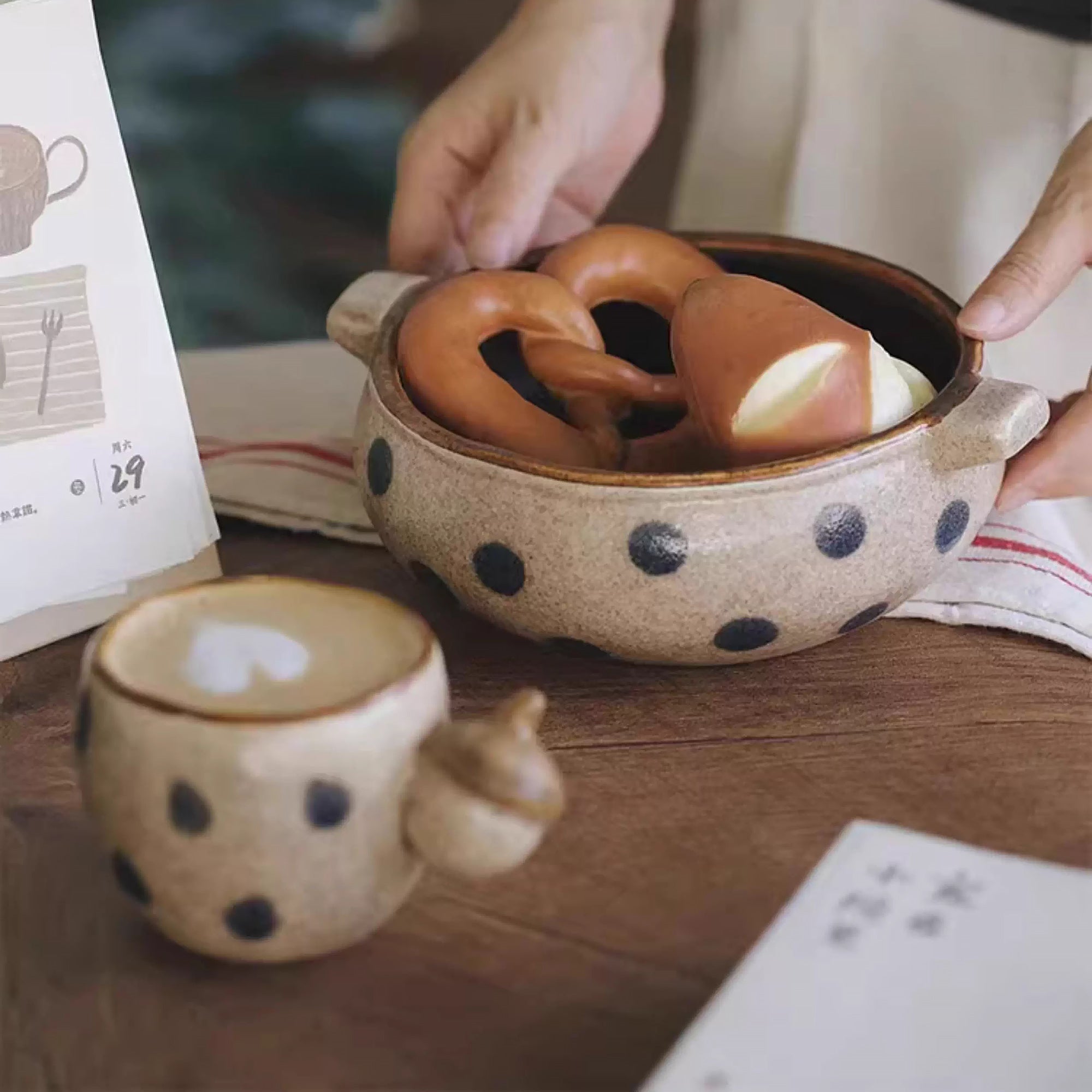 Tasse à café artisanale avec Anse en forme de gland