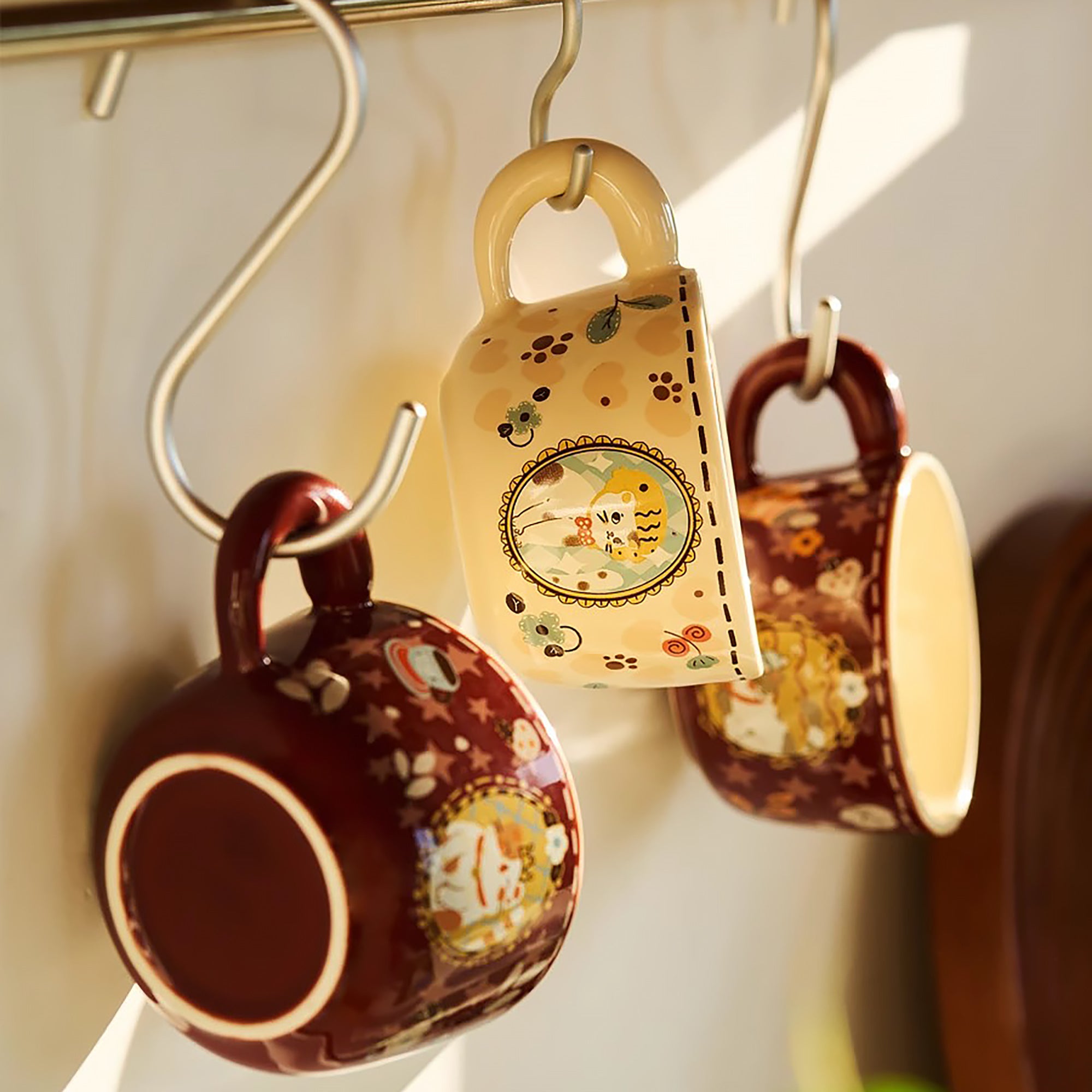 Mug en céramique avec illustration de chat