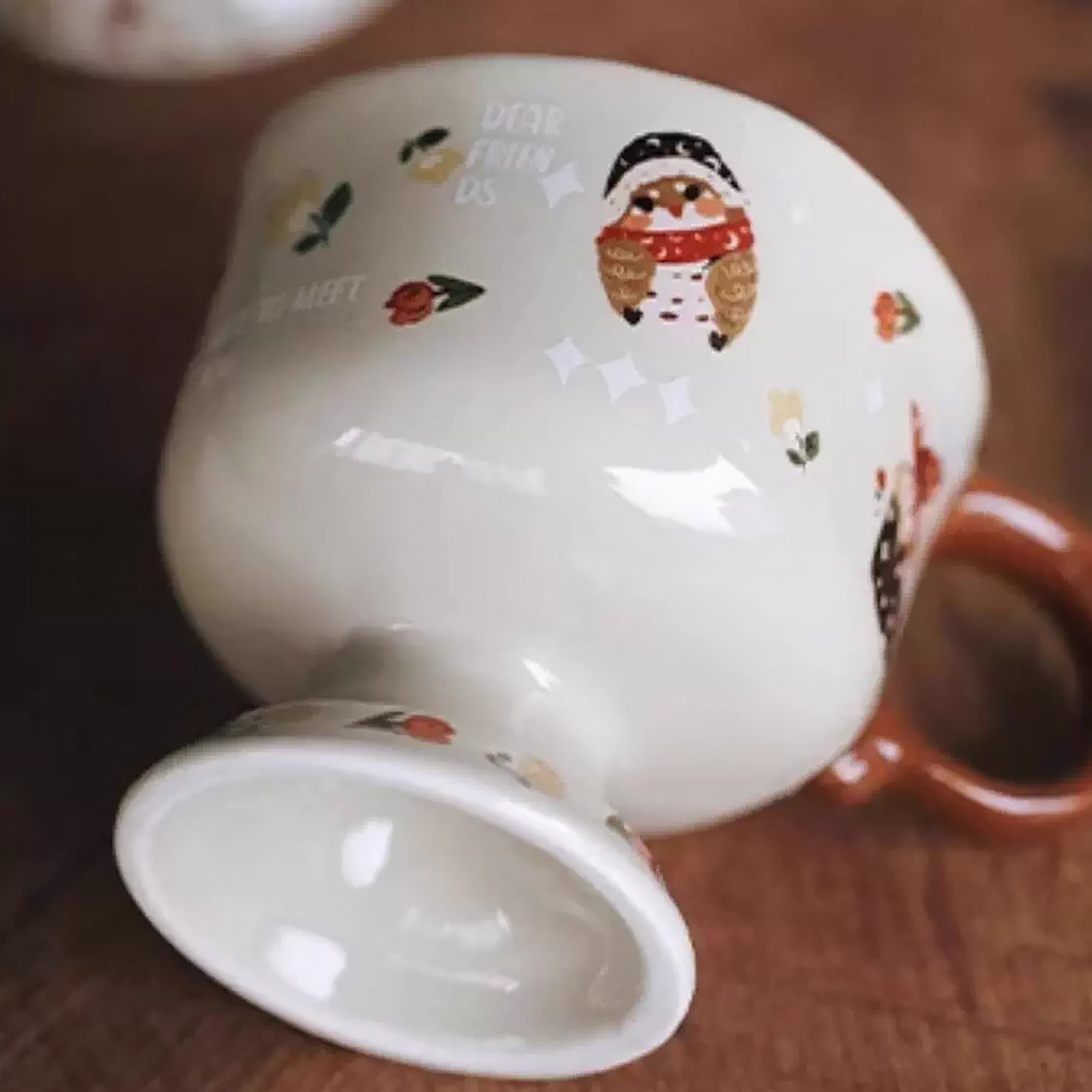 Tasse haute en céramique illustrée
