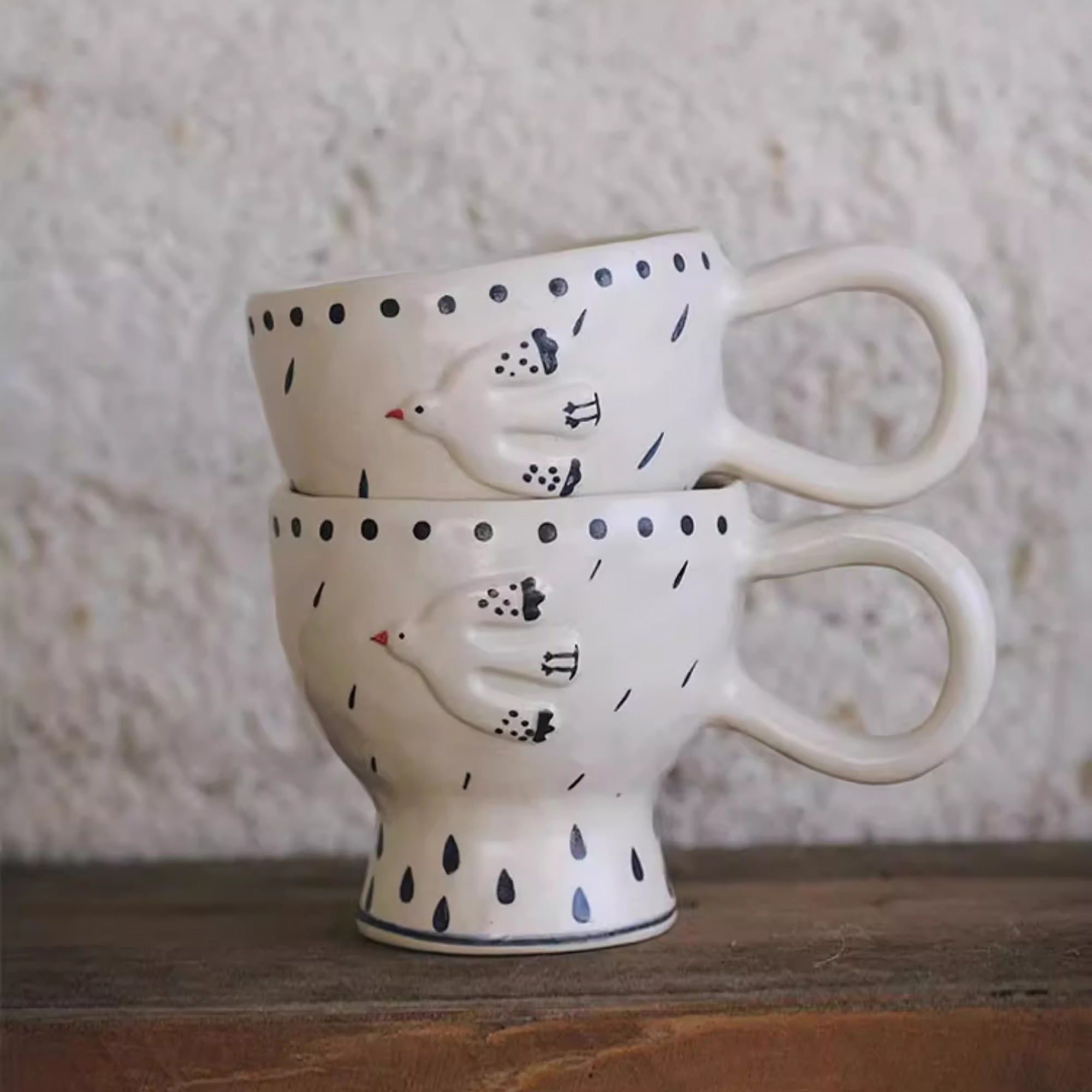 Mug en céramique fait main avec motif en relief mouette