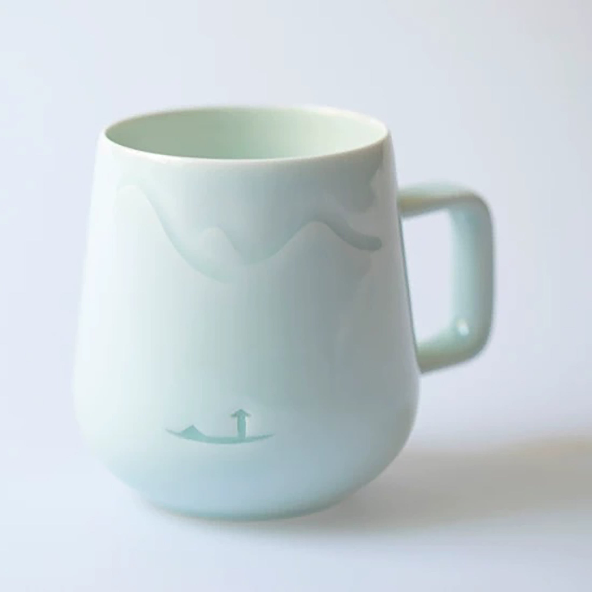 Mug en porcelaine style translucide avec motif oiseaux et pêcheur