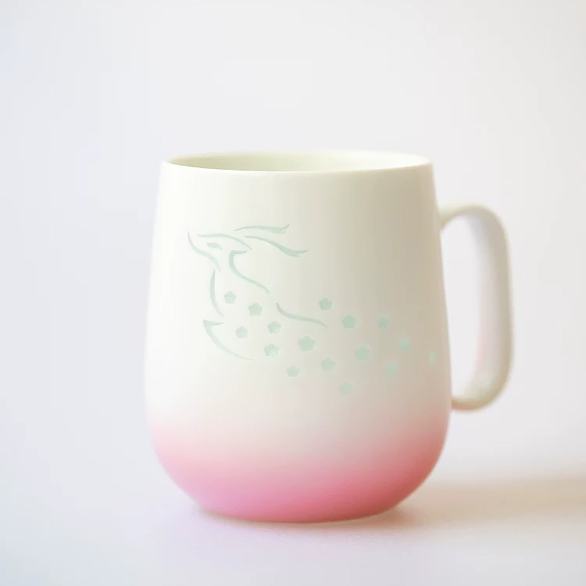 Mug en porcelaine style translucide avec motif cerf céleste