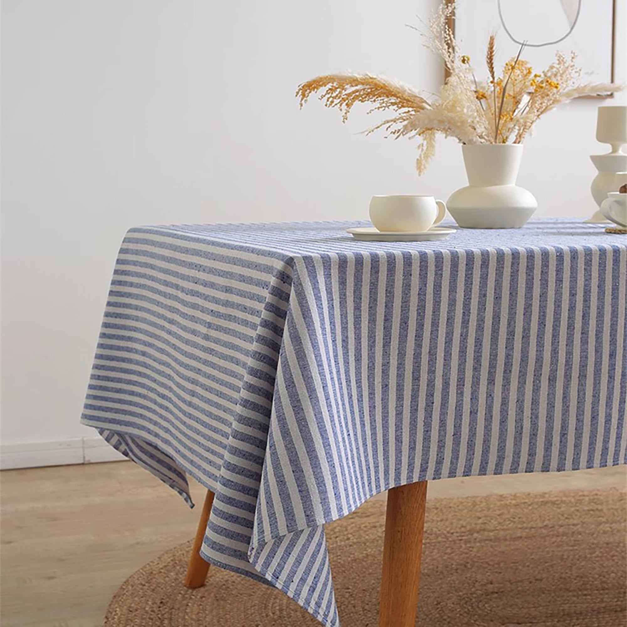 Nappe en lin et coton rayée de style minimaliste