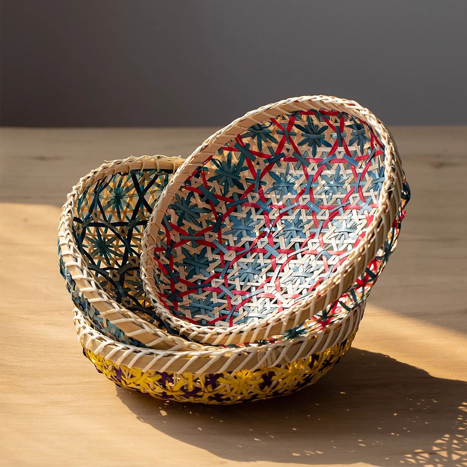 Panier rond en rotin fait main