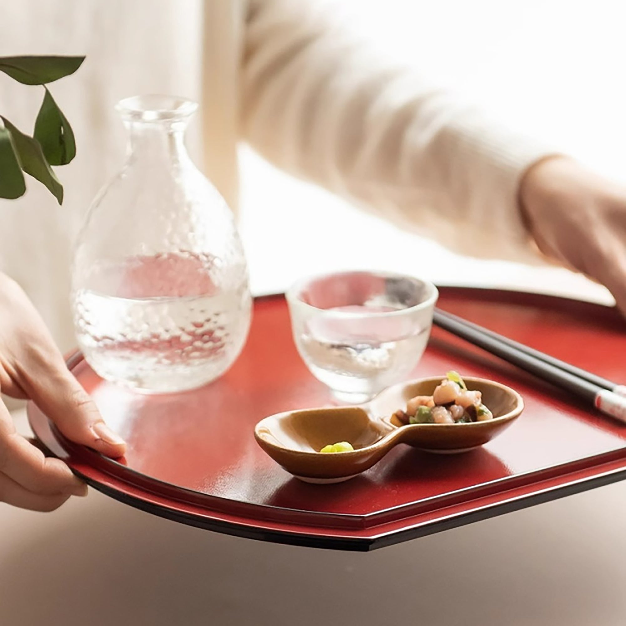 Plateau demi-lune japonais en laque Kishu