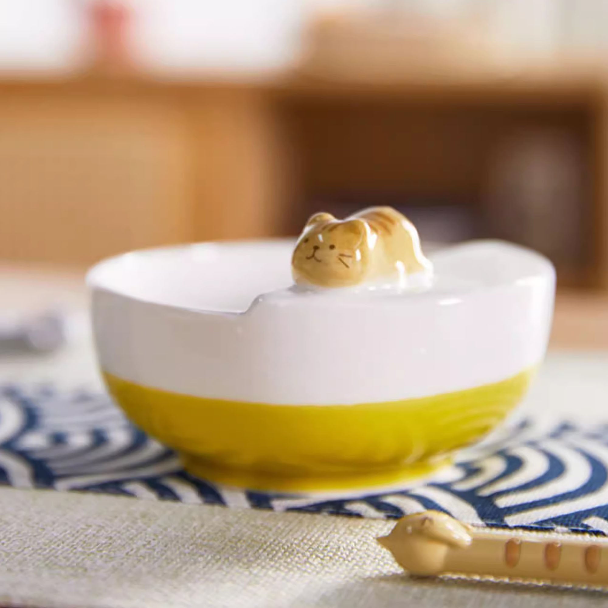 Japanisches Keramiklöffelset mit Kätzchenrand