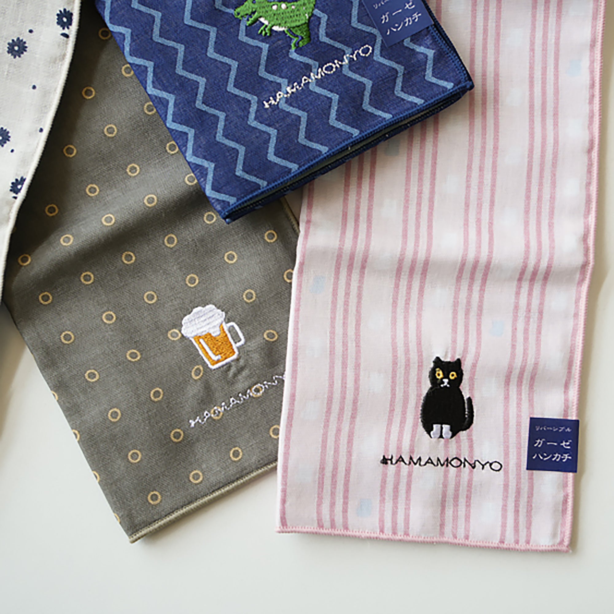Serviette en coton brodé Hamamonyo
