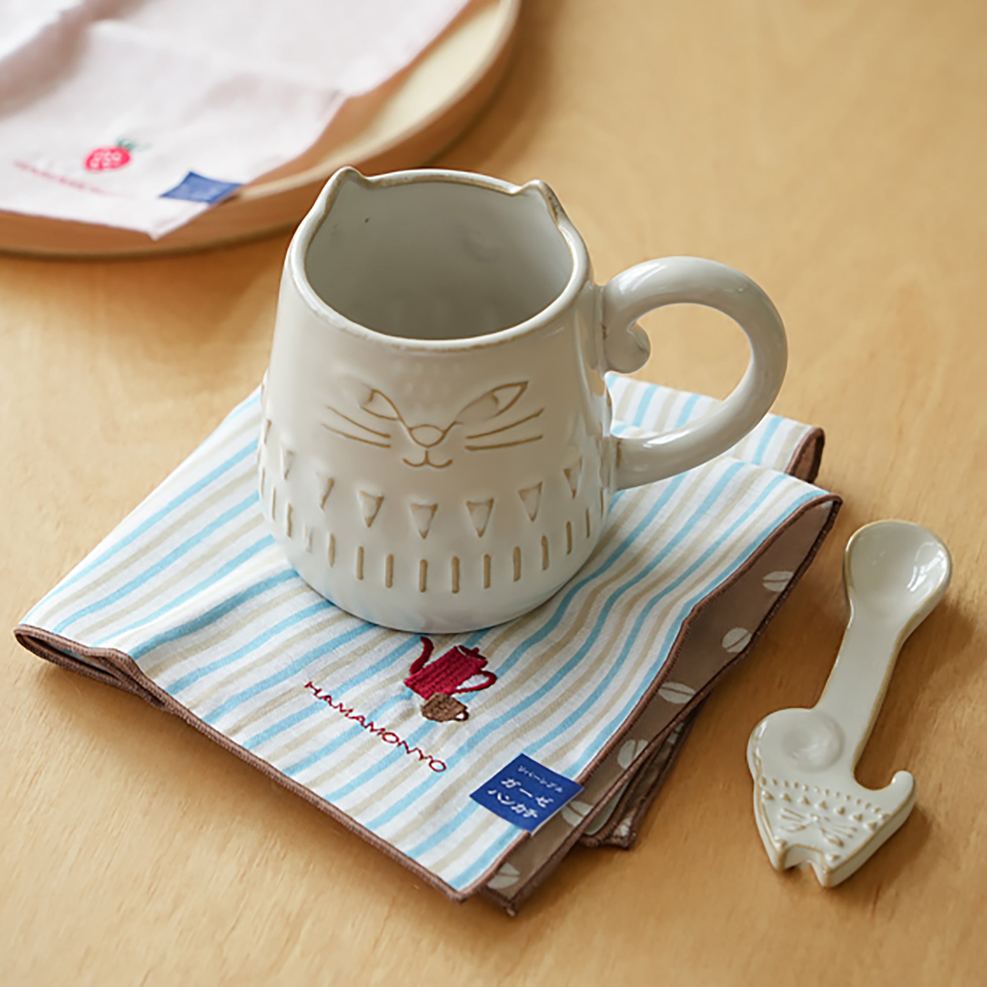 Serviette en coton brodé Hamamonyo