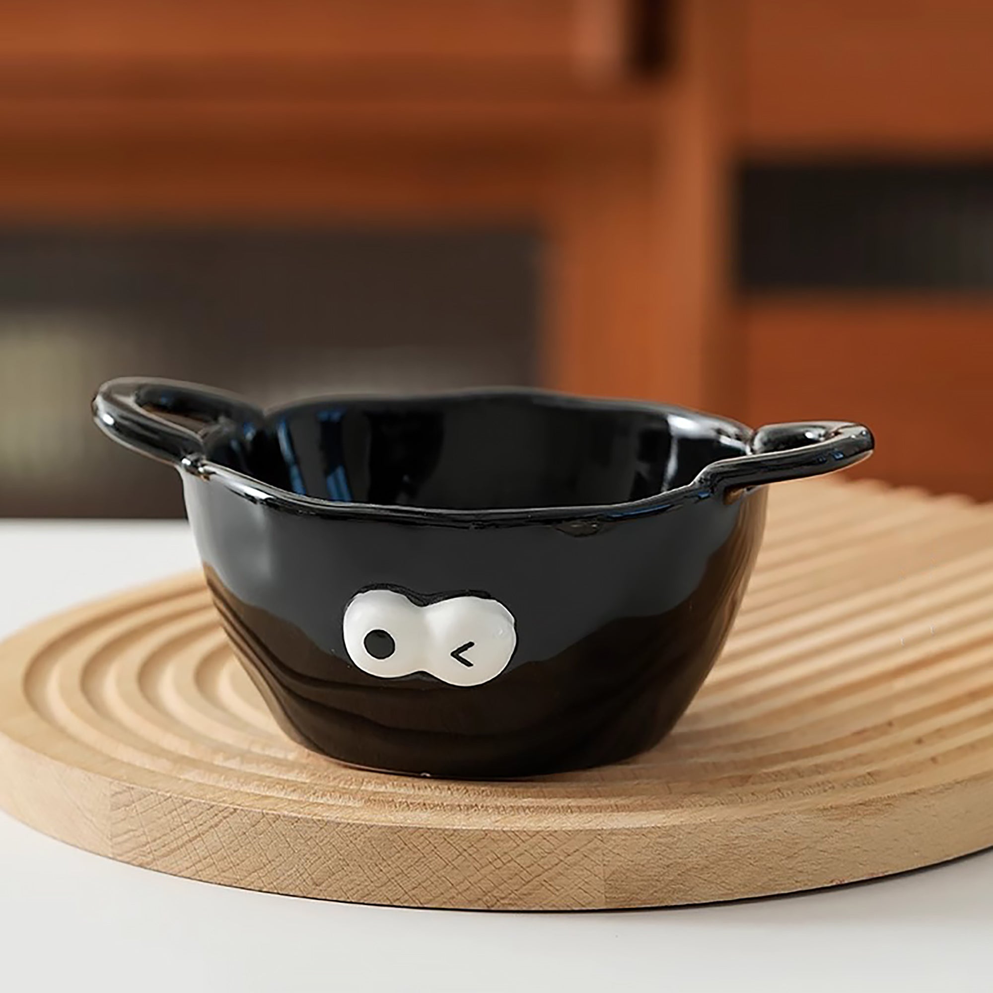 Bol en céramique à deux anses motif emoji yeux ronds