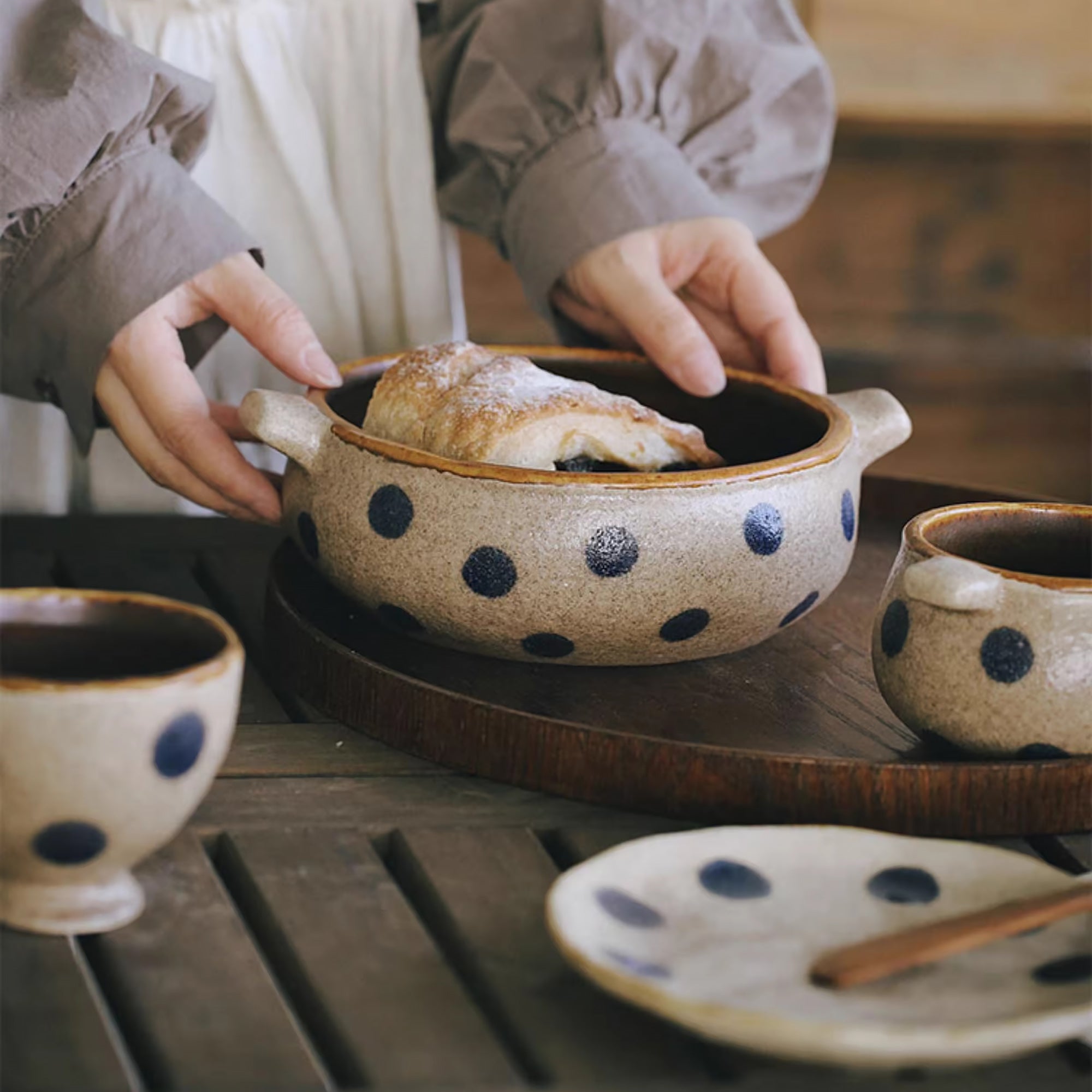 Bol à oreilles en céramique fait main style vintage à pois