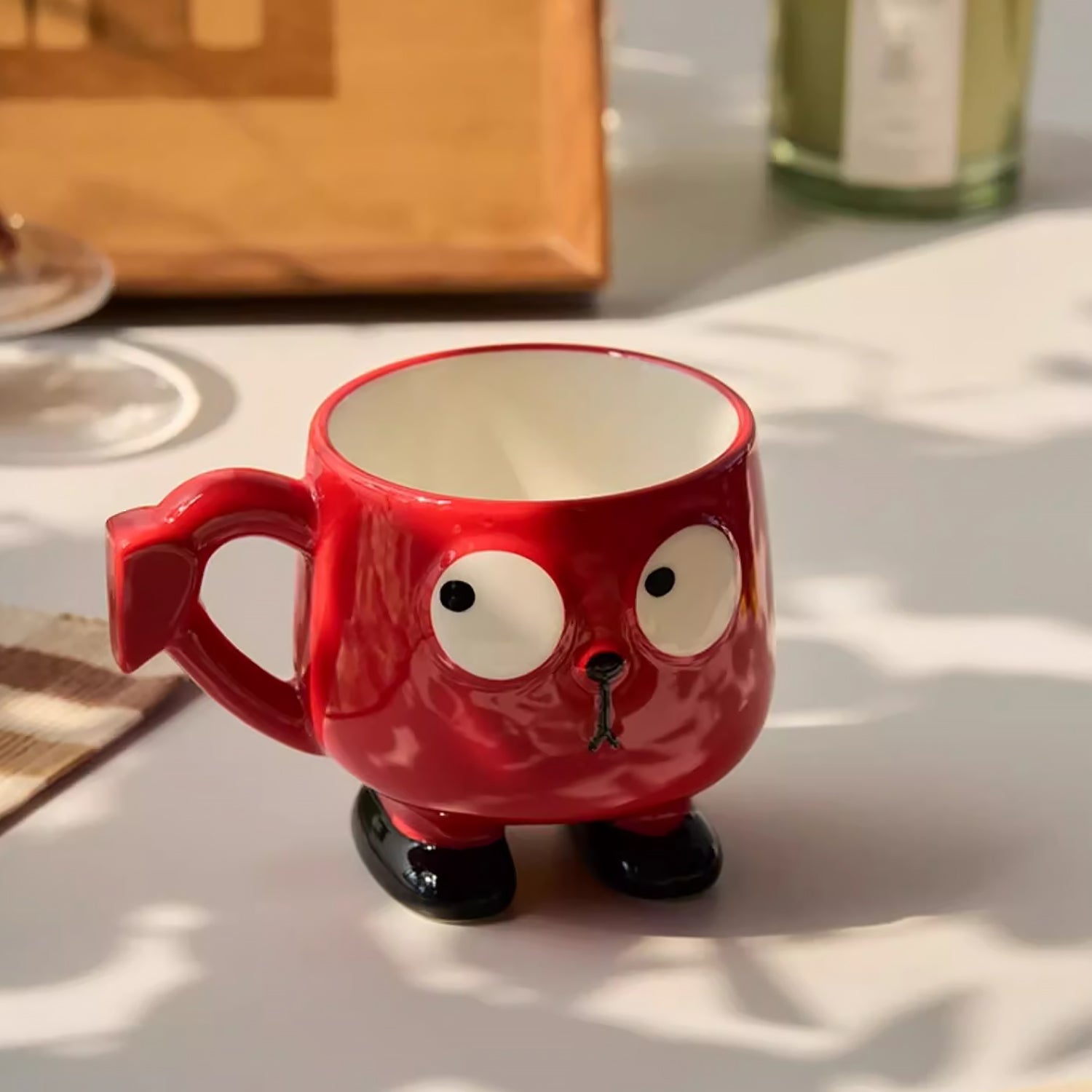 Mugs en céramique avec poignées cœur