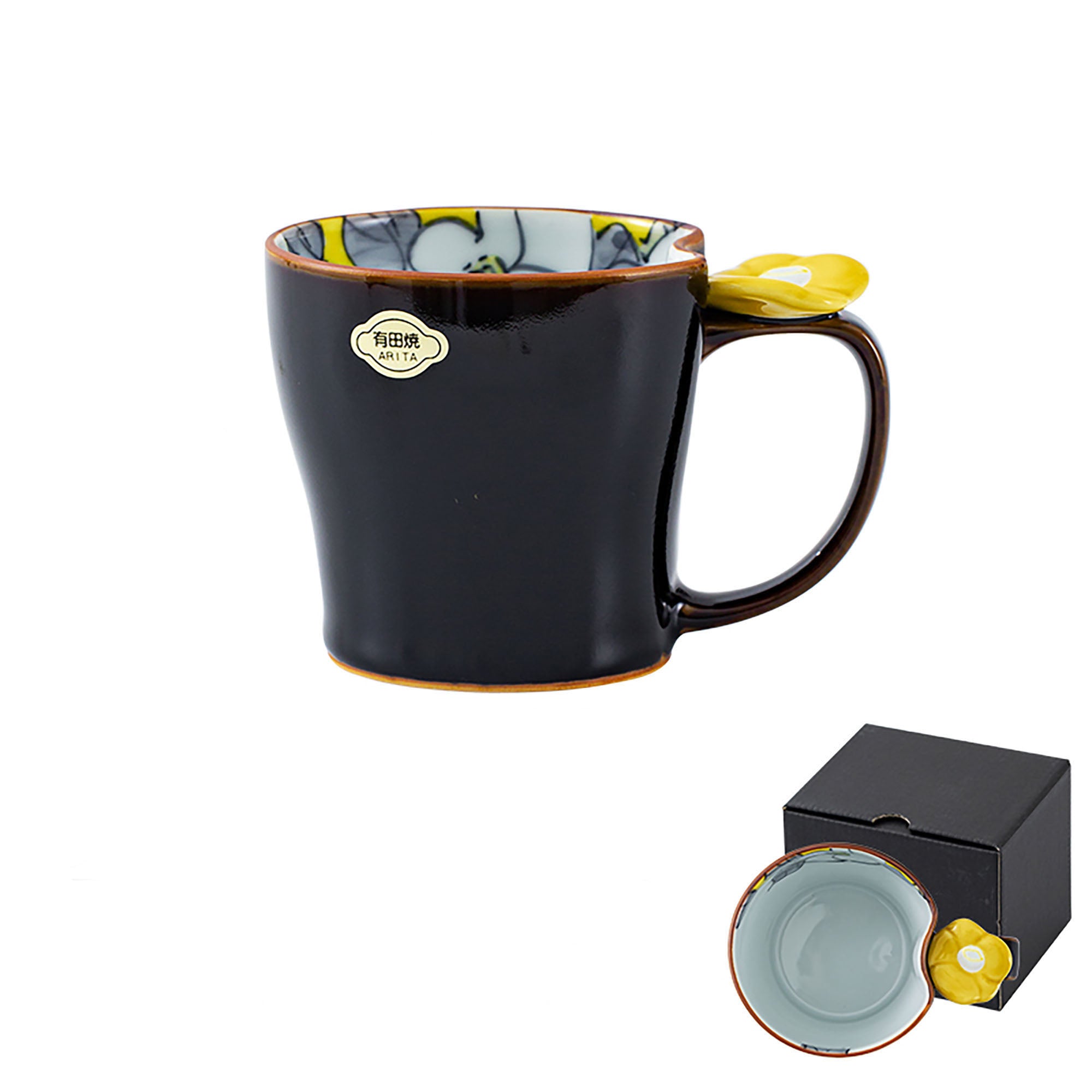 Arita-yaki mug with flower design