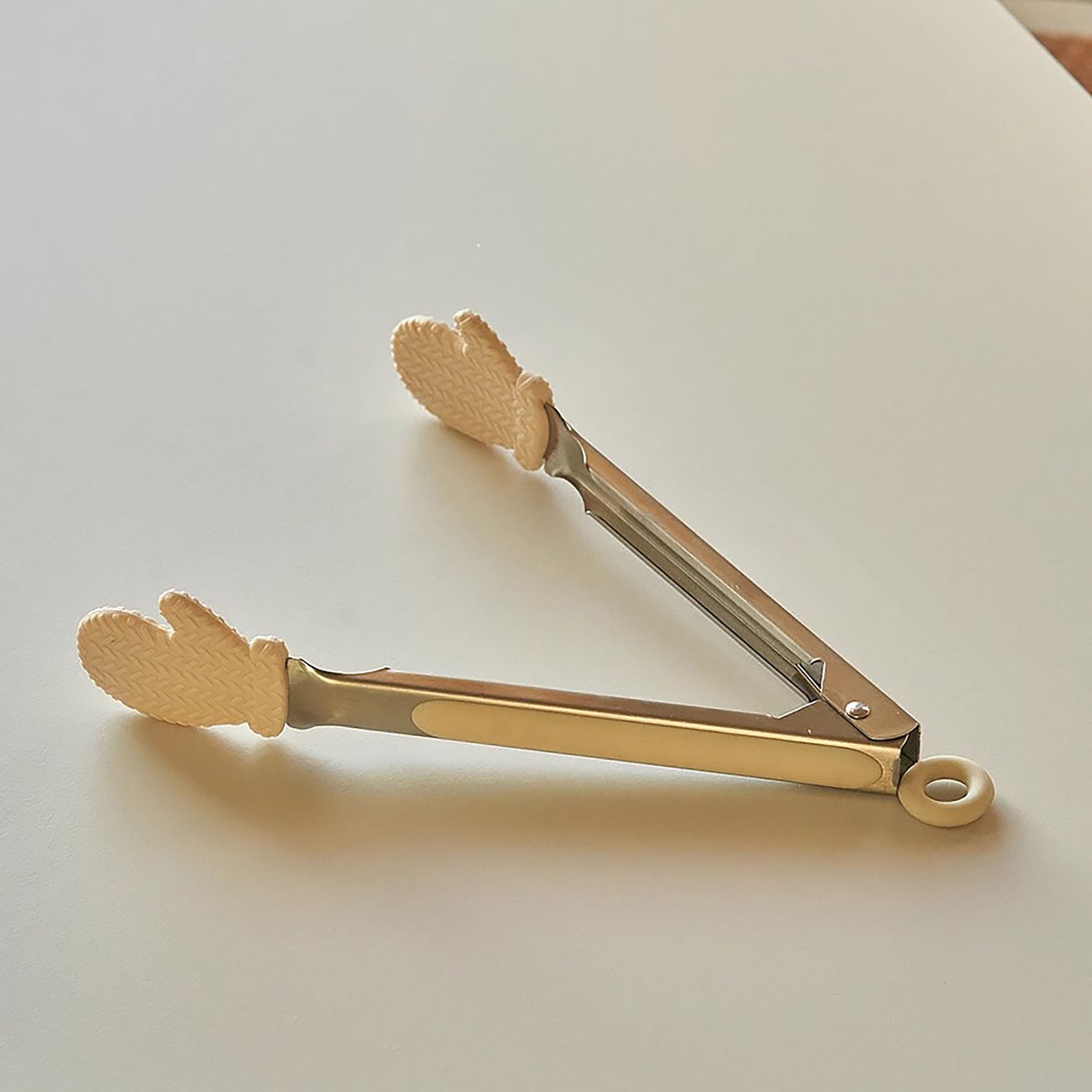 Pince alimentaire avec design gant mignon